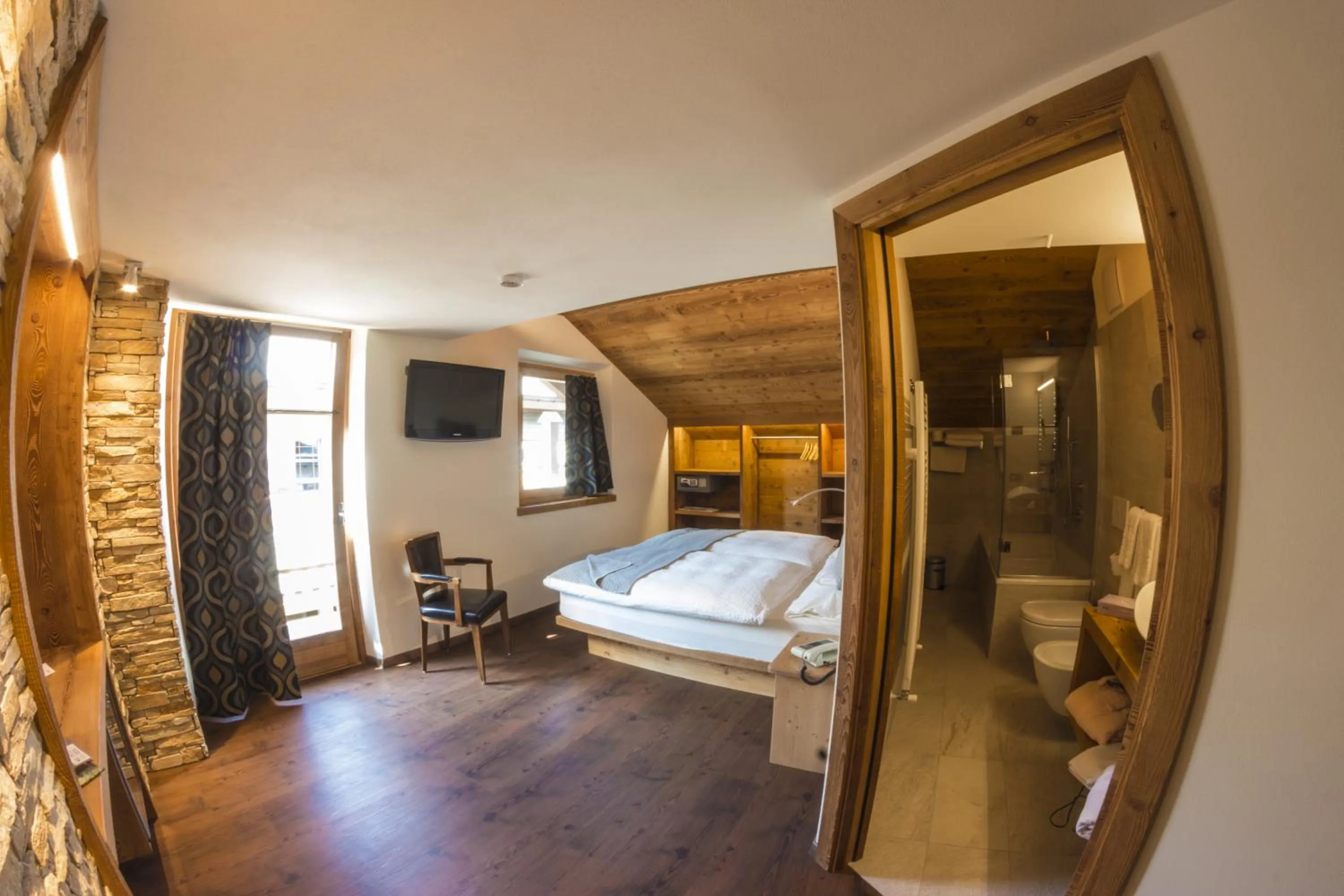 Bed in Bivio Hotel Plaza