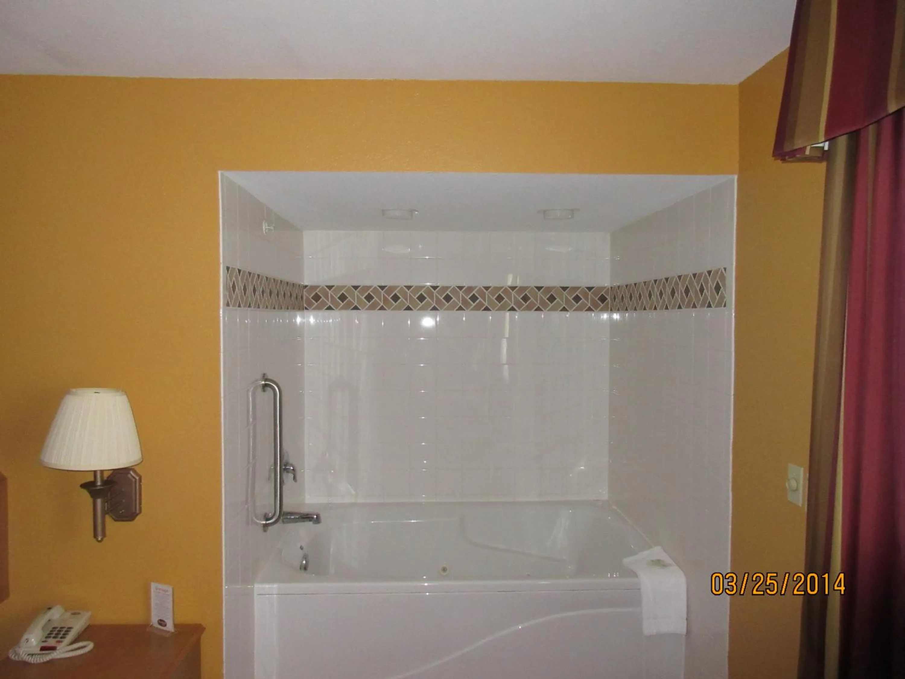 Shower in Parkfield Inn - Warsaw