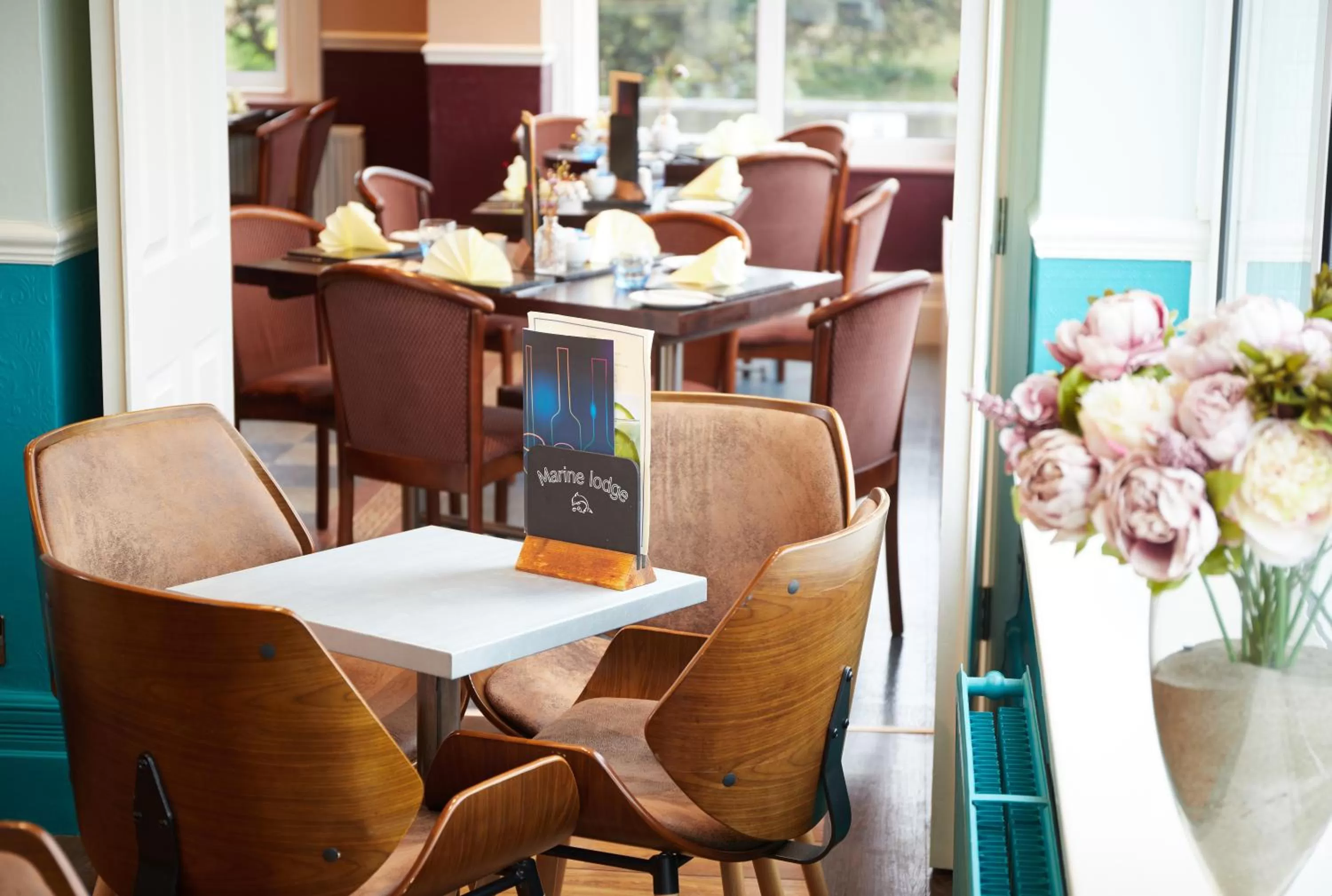 Lounge or bar in Marine Lodge