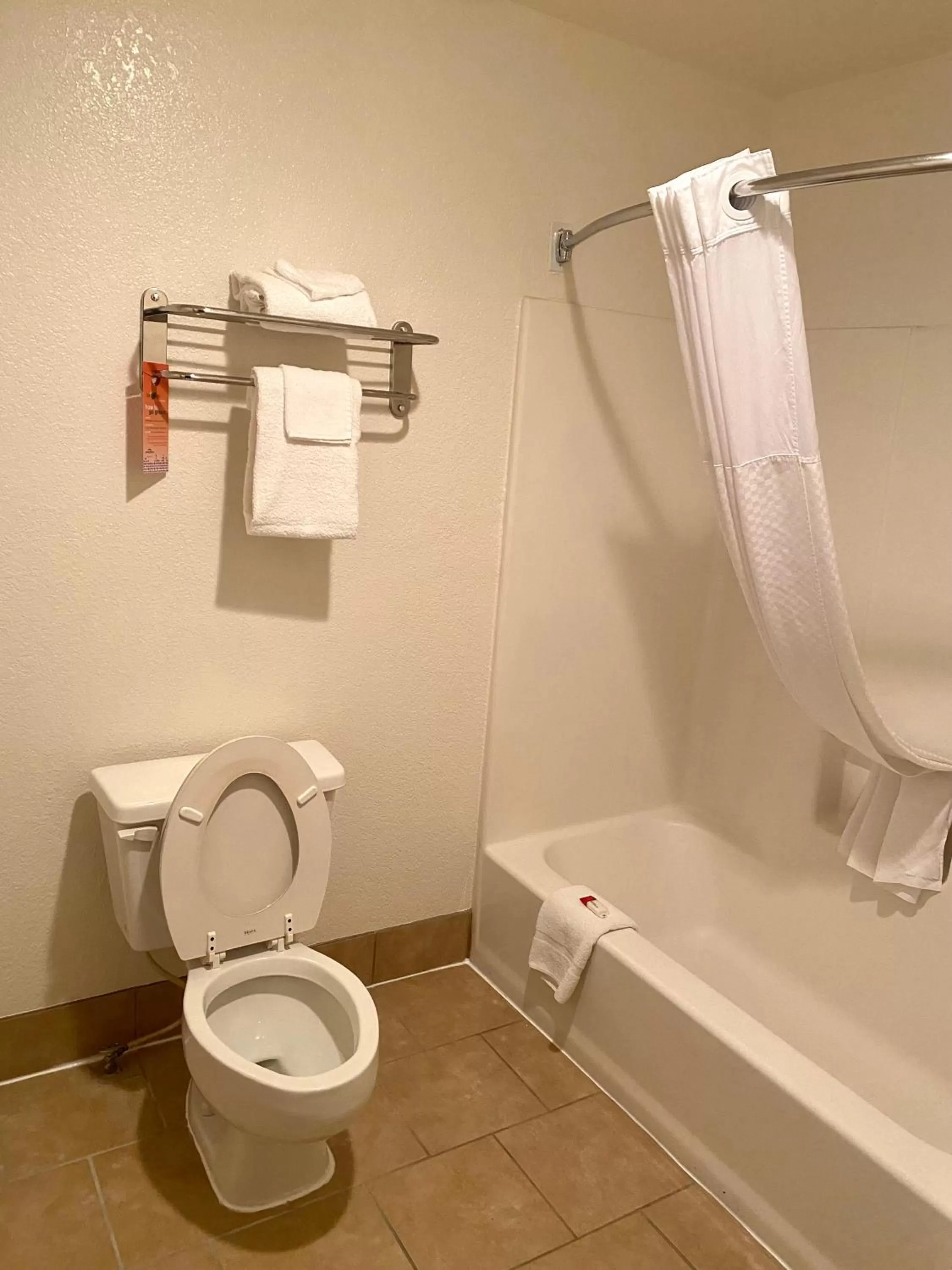 Bathroom in Howard Johnson by Wyndham Holbrook