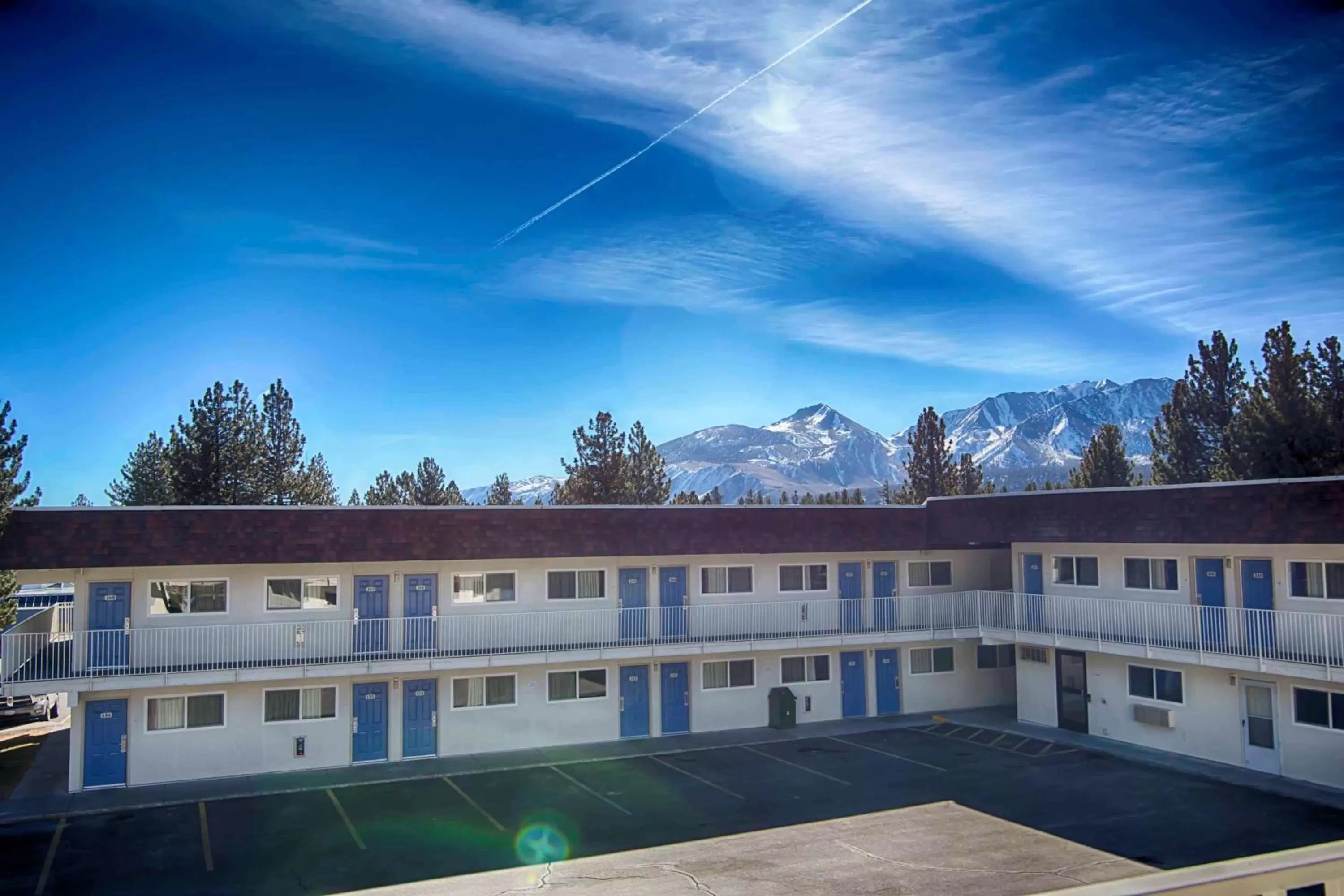 Property building in Motel 6-Mammoth Lakes, CA