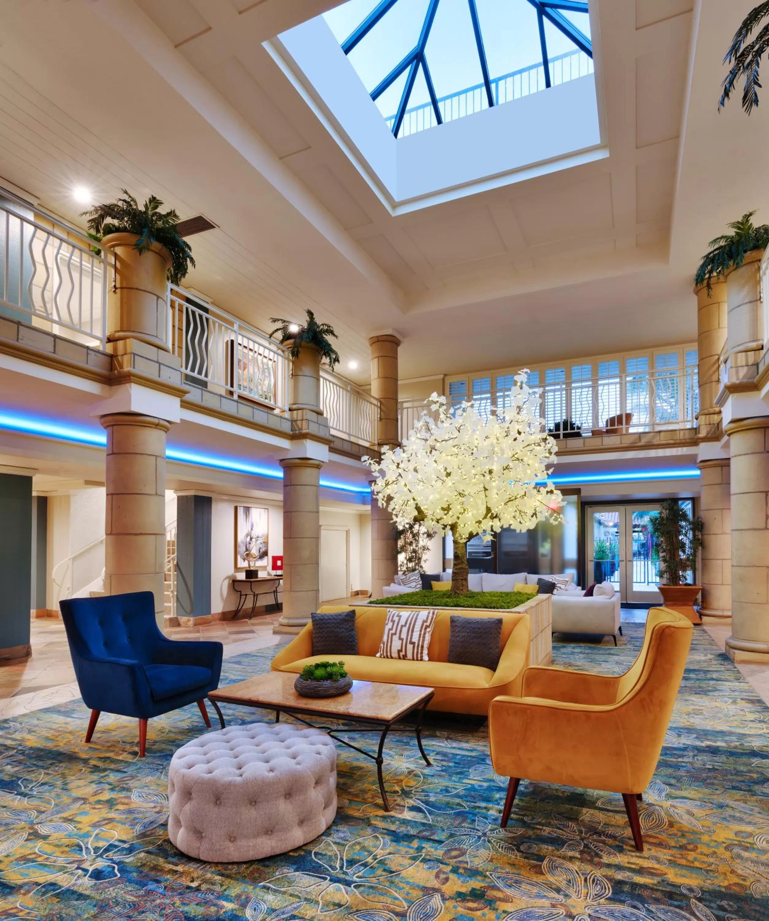 Lobby or reception in Atrium Hotel Orange County