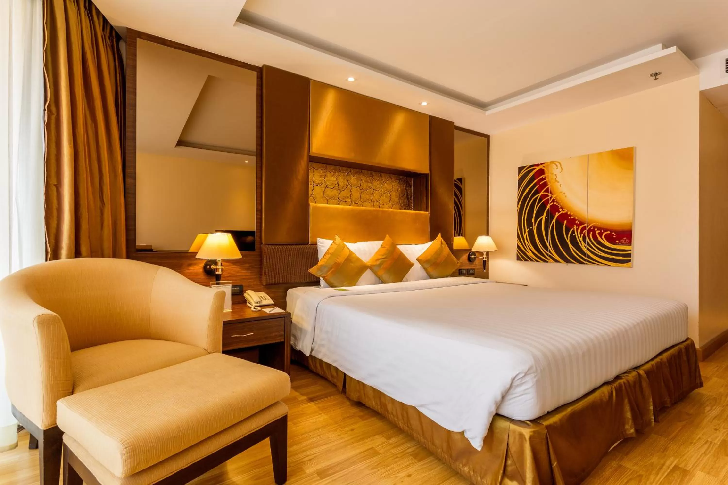 Photo of the whole room, Bed in Nova Gold Hotel Pattaya