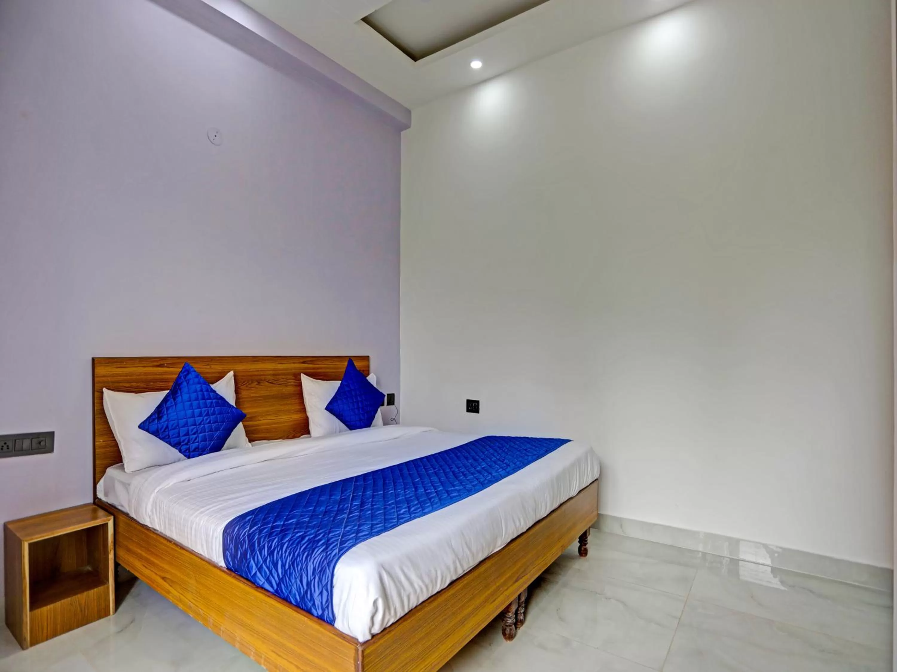 Bedroom, Bed in Hotel Golden Admire - Couple Friendly Hotel Noida Sector - 56
