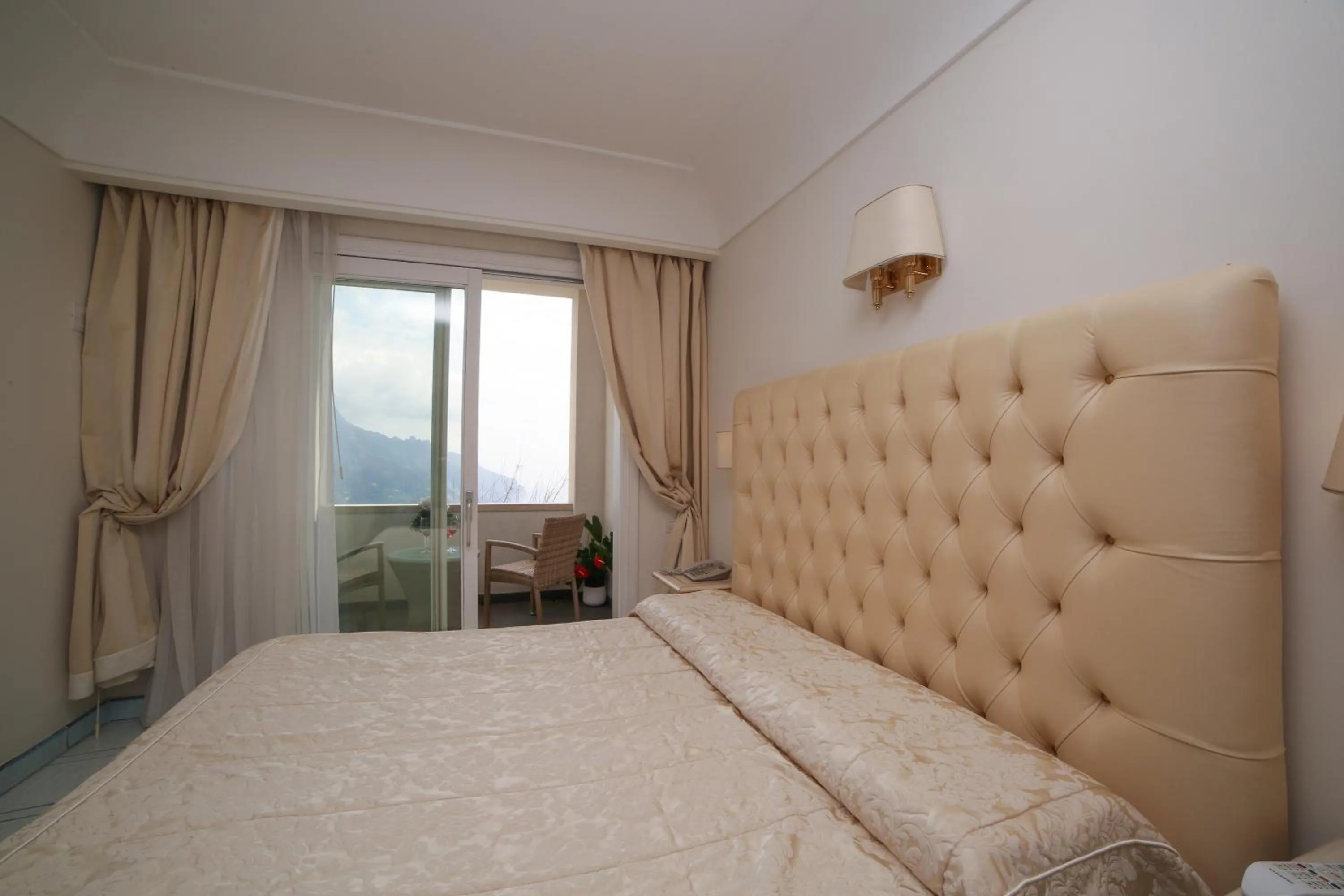 Photo of the whole room, Bed in Hotel Villa Fraulo