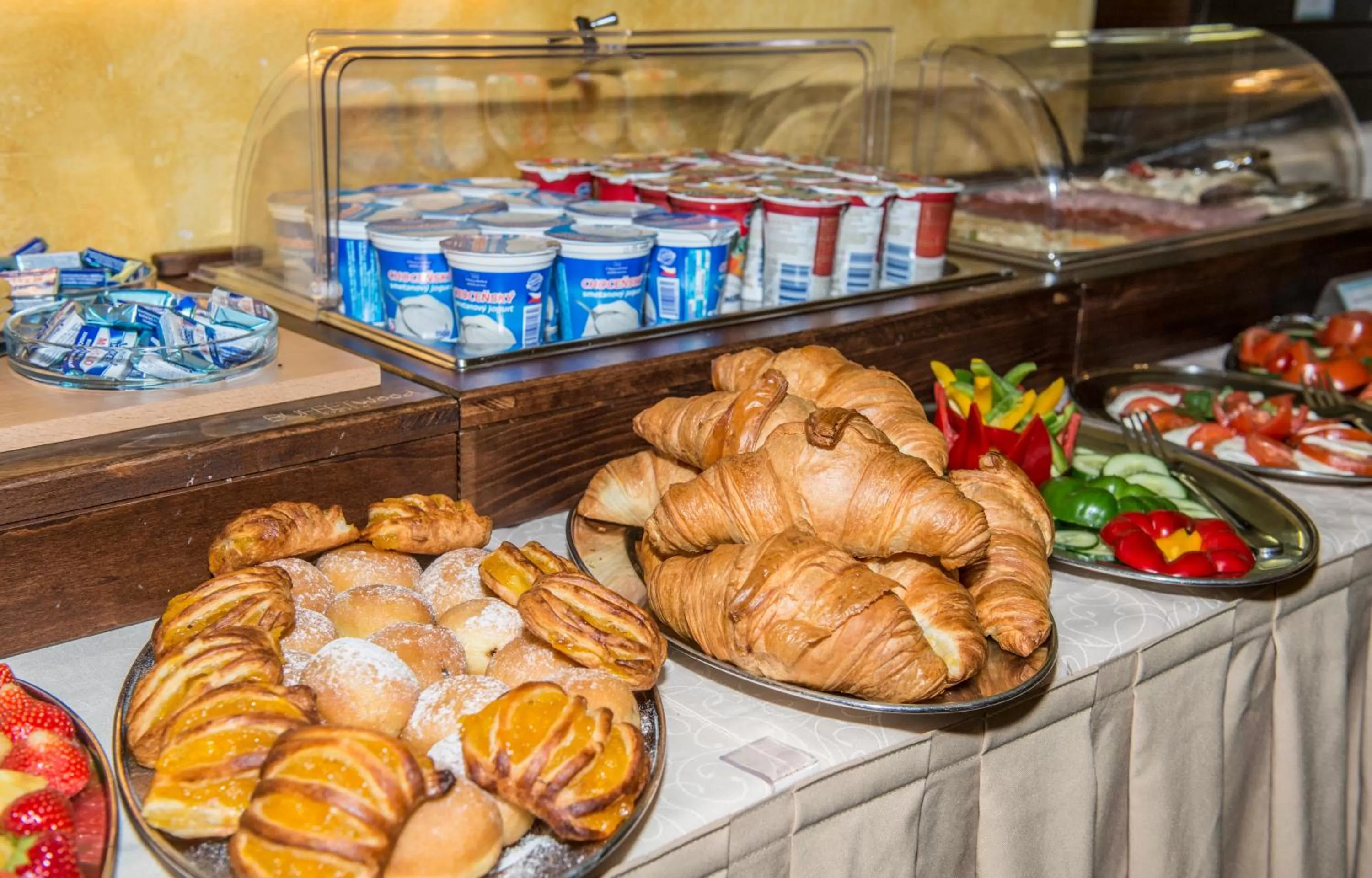 Breakfast in Hotel Cerny Slon