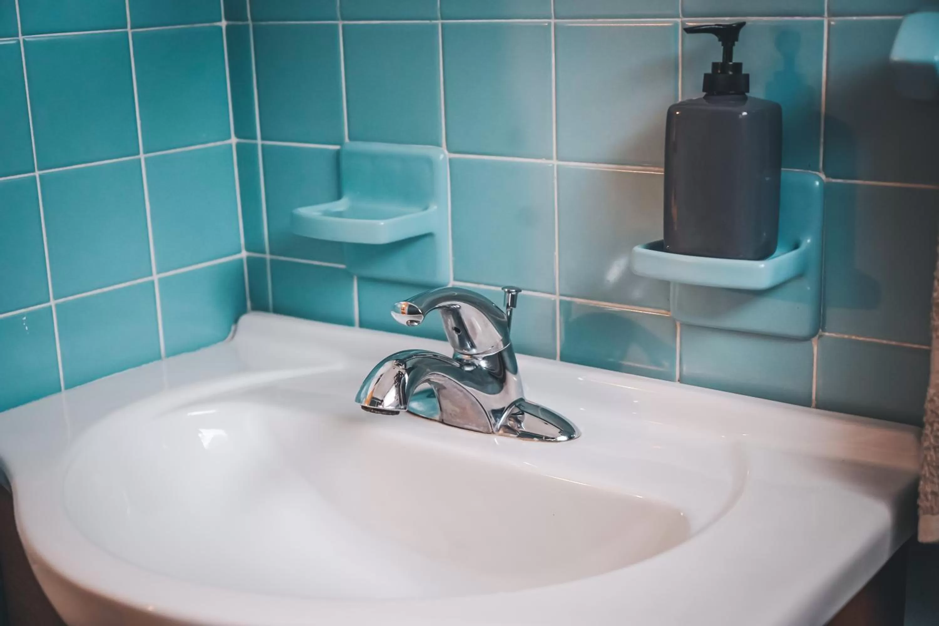 Bathroom in Hollywood Light Haven Lodge