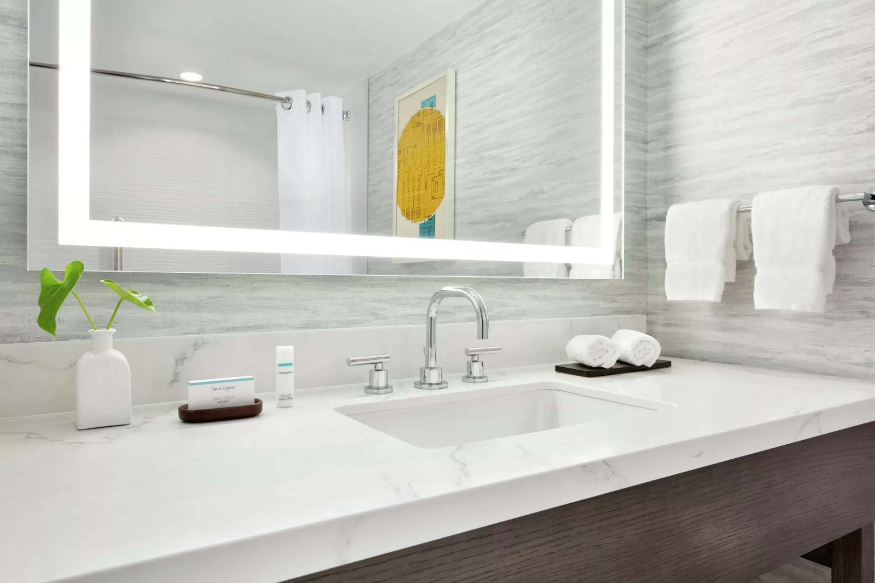 Bathroom in Embassy Suites by Hilton Milpitas Silicon Valley