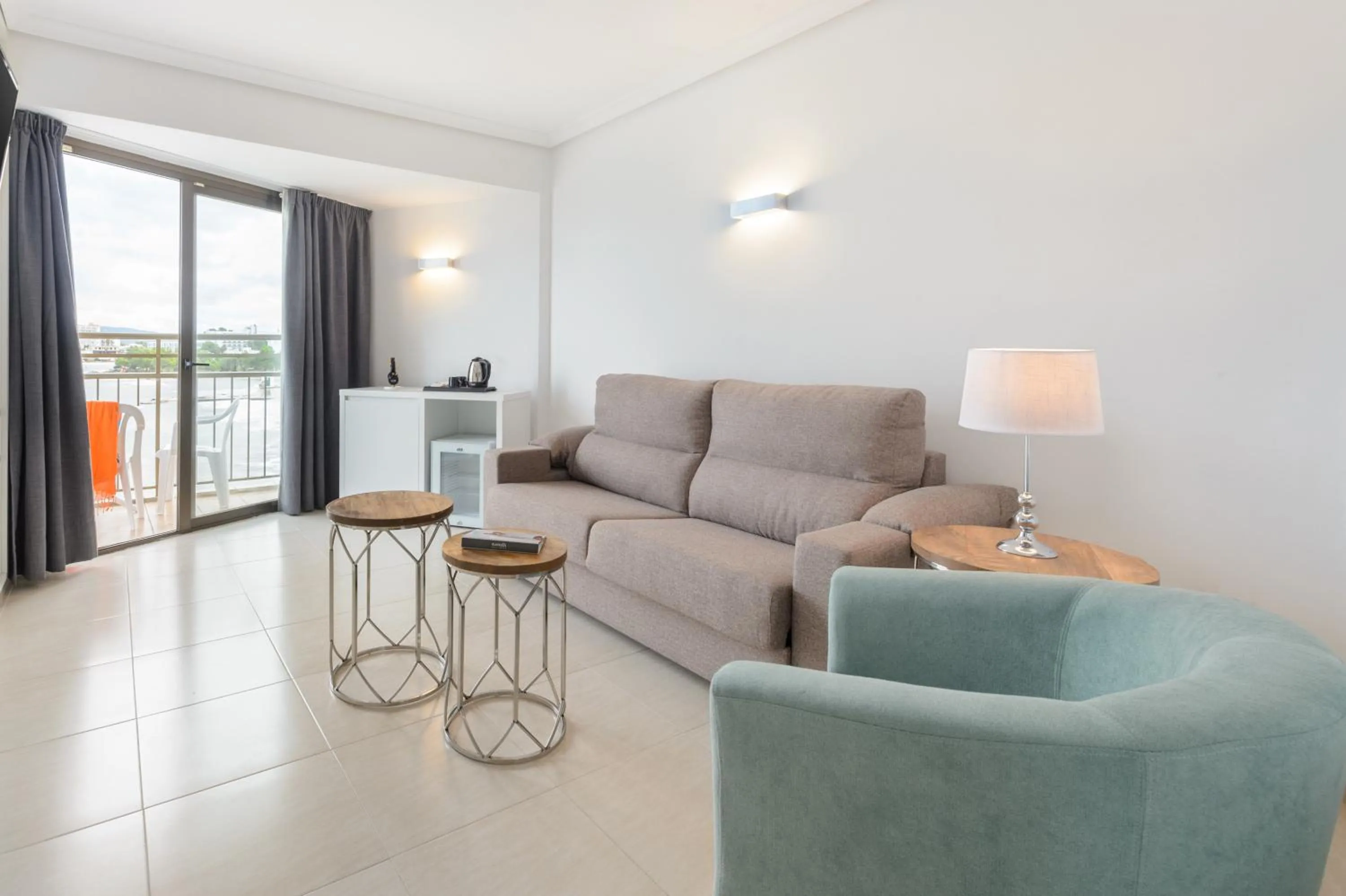 Living room in Hotel Vibra San Remo