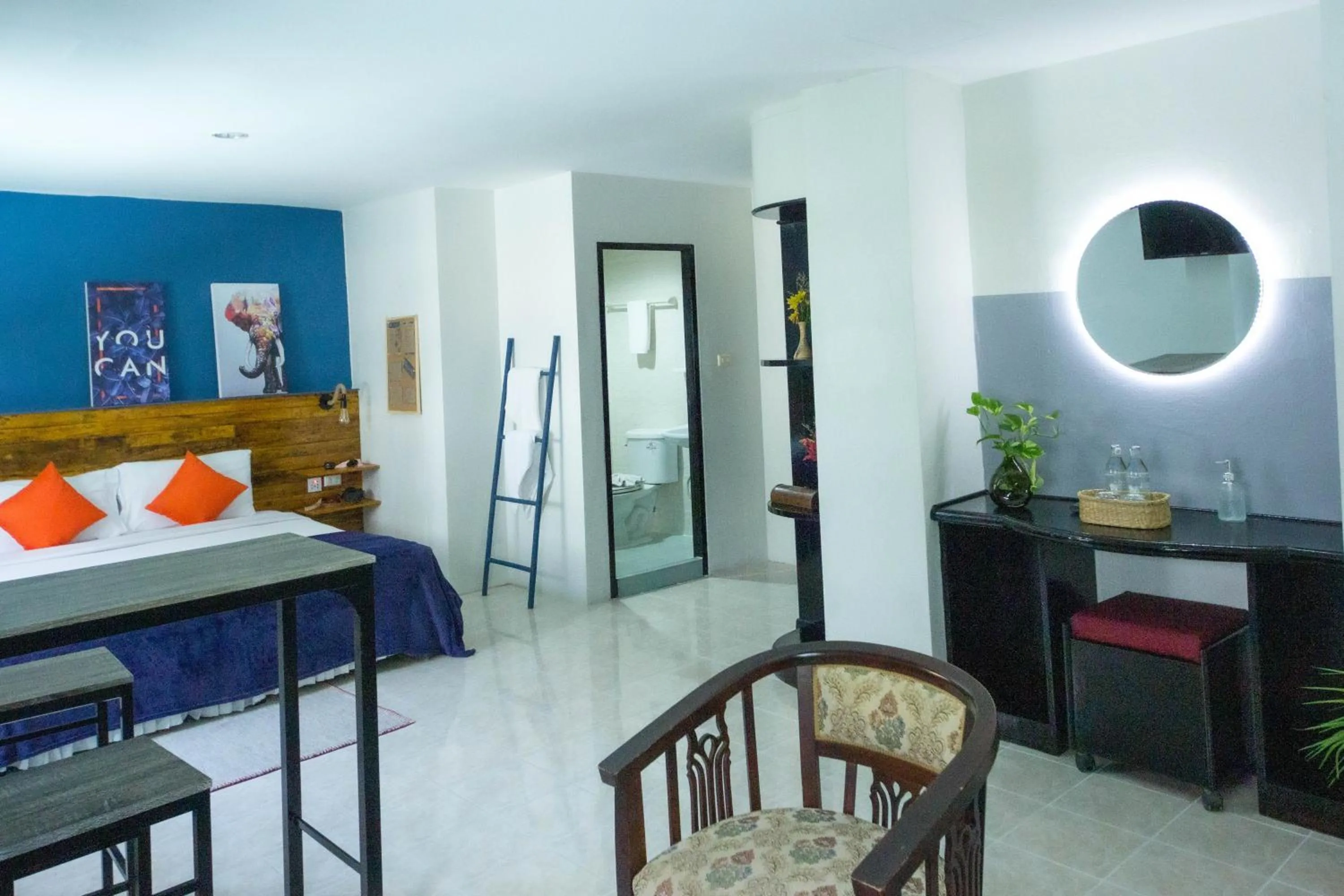 Bed in BH Baan Paradise Hotel Patong