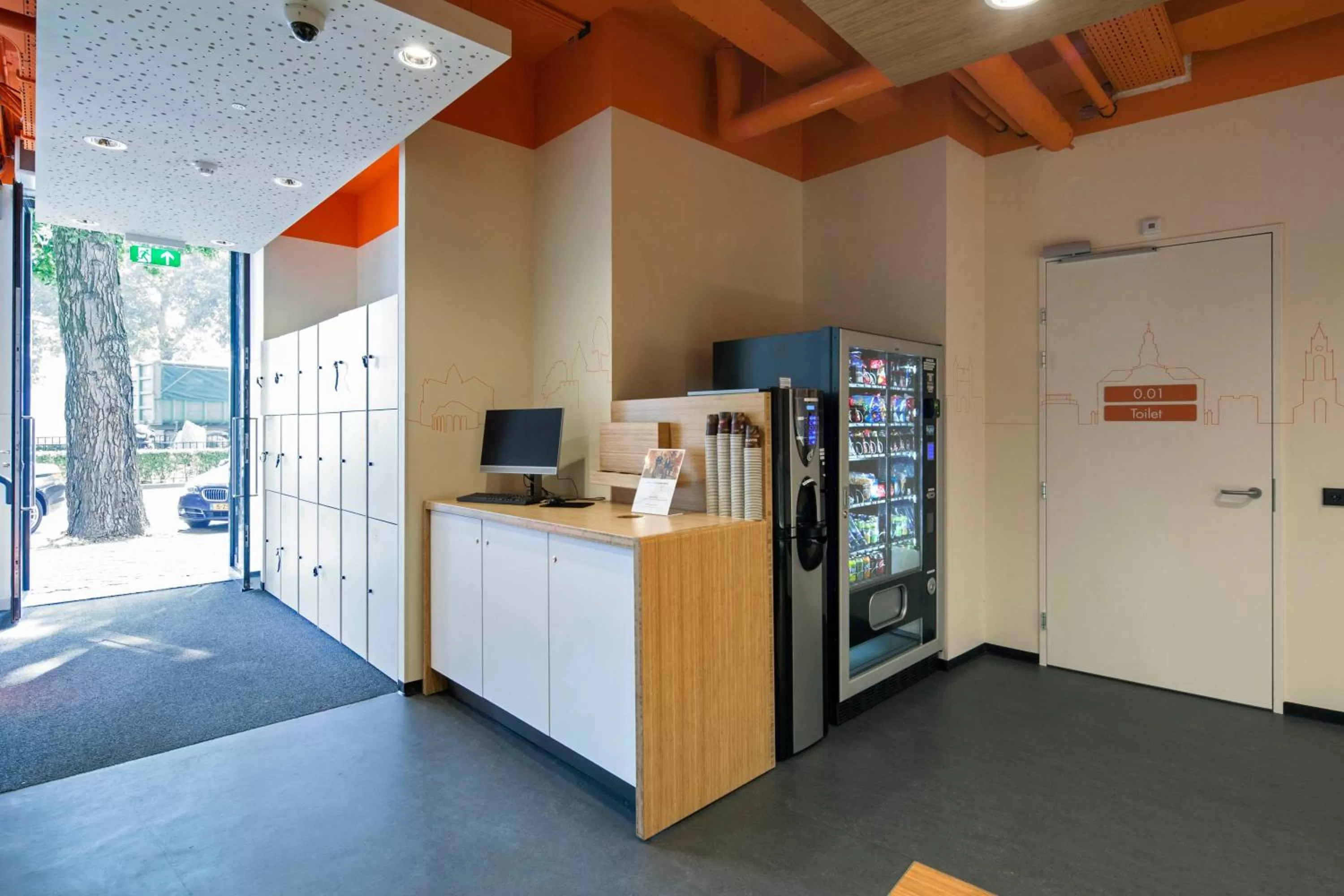 Facade/entrance in easyHotel Maastricht City Centre