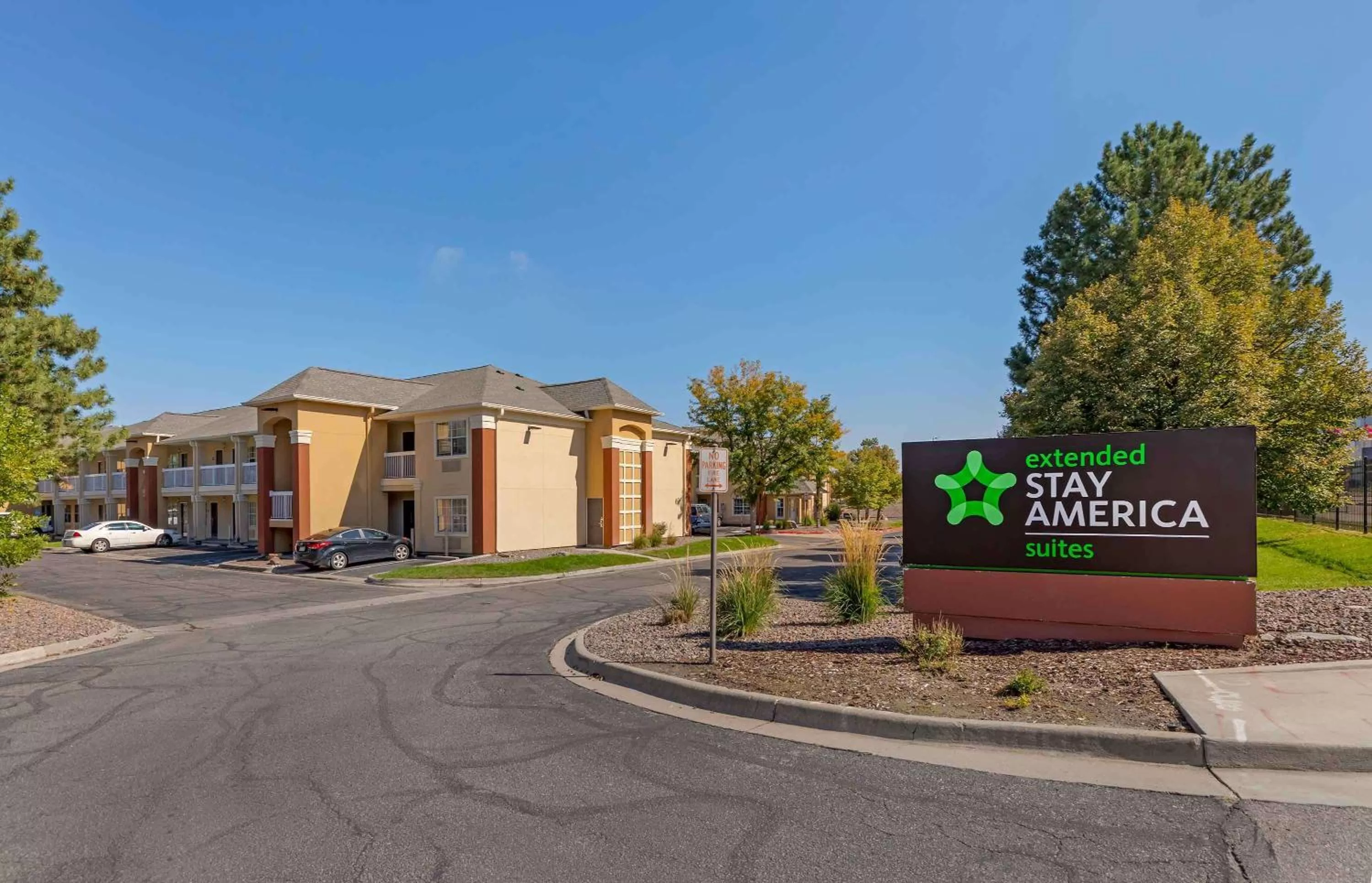 Property building in Extended Stay America Select Suites - Denver - Aurora South