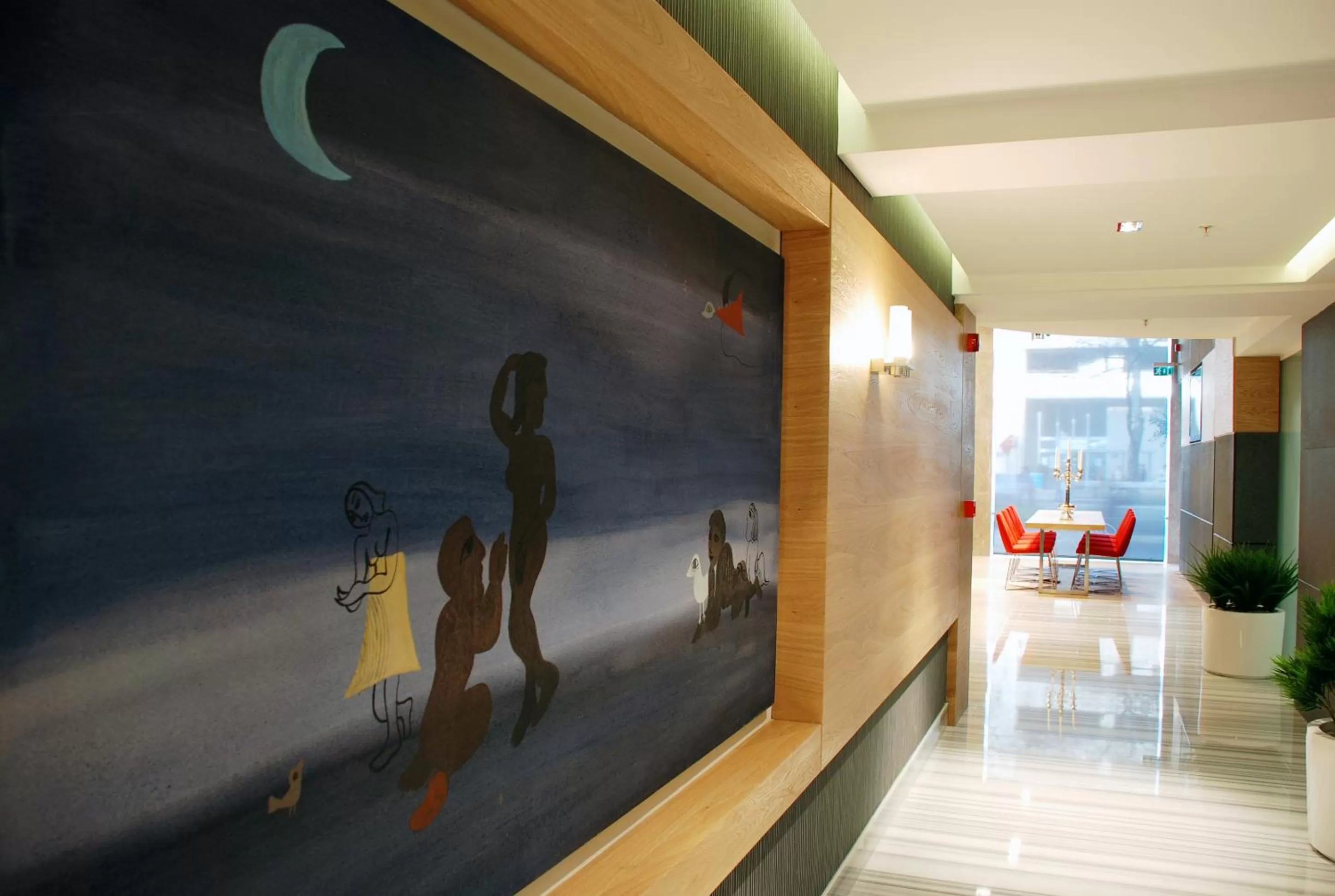 Decorative detail in Met Hotel