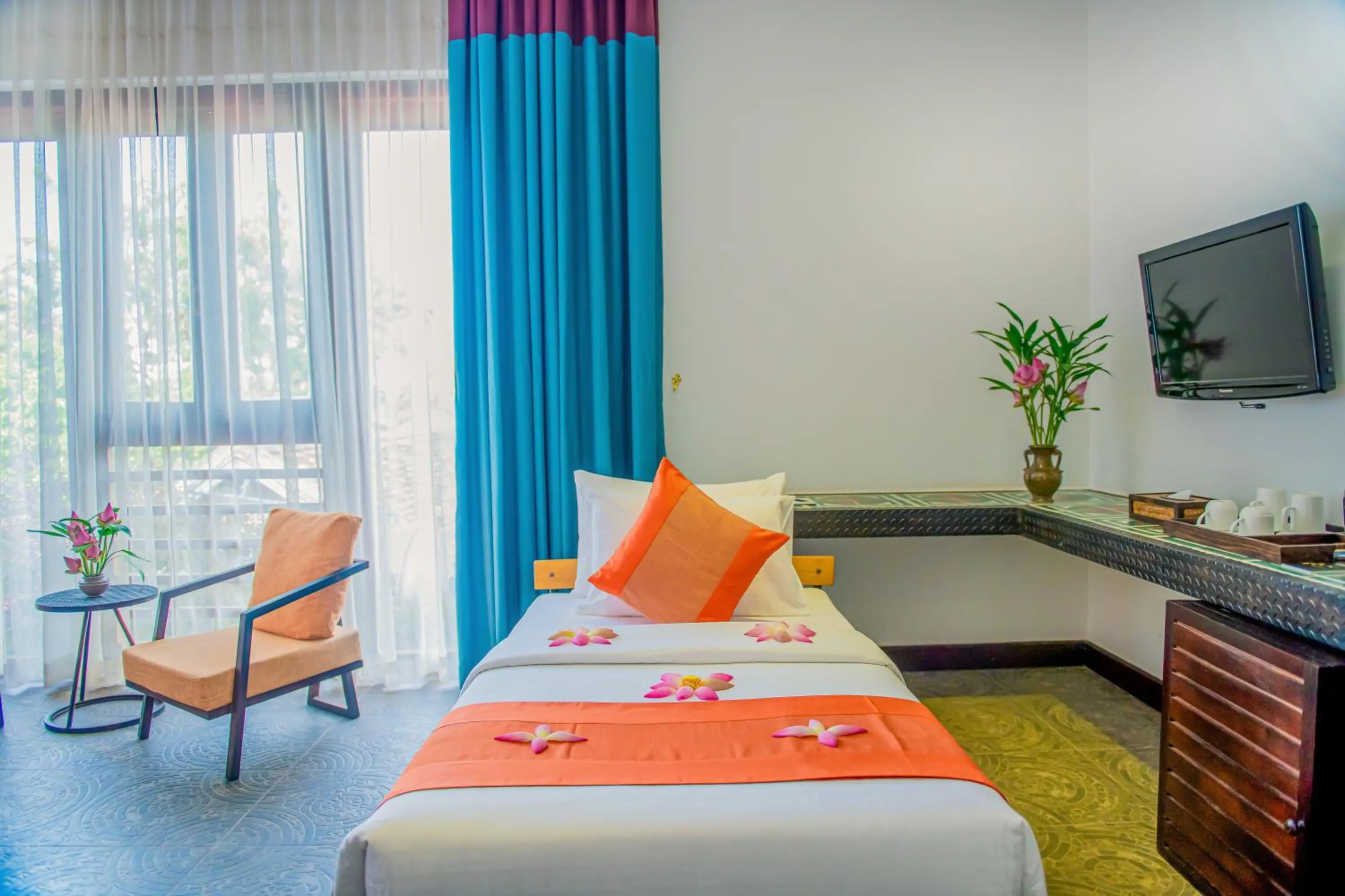 Deluxe Twin City View - Free USD10 Credit Spa in Golden Temple Villa