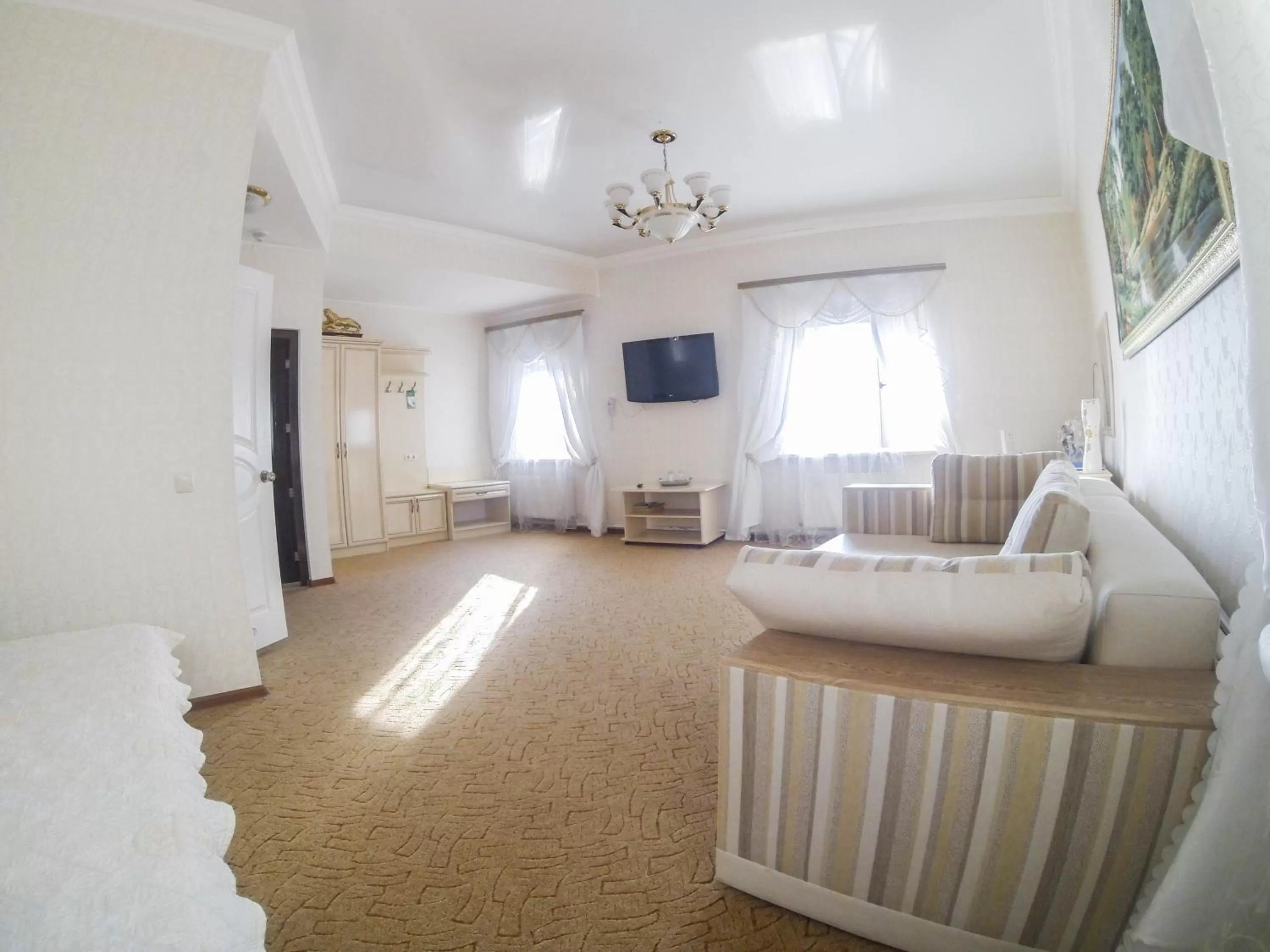 Restaurant/places to eat, Seating Area in Galian Hotel