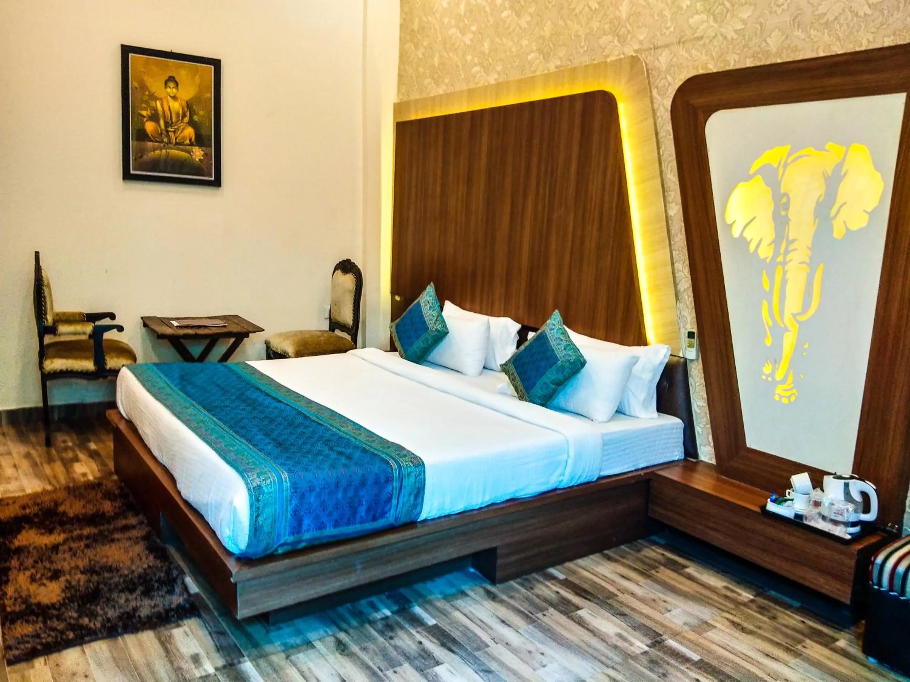 Bedroom, Bed in Dwivedi Hotels Sri Omkar Palace