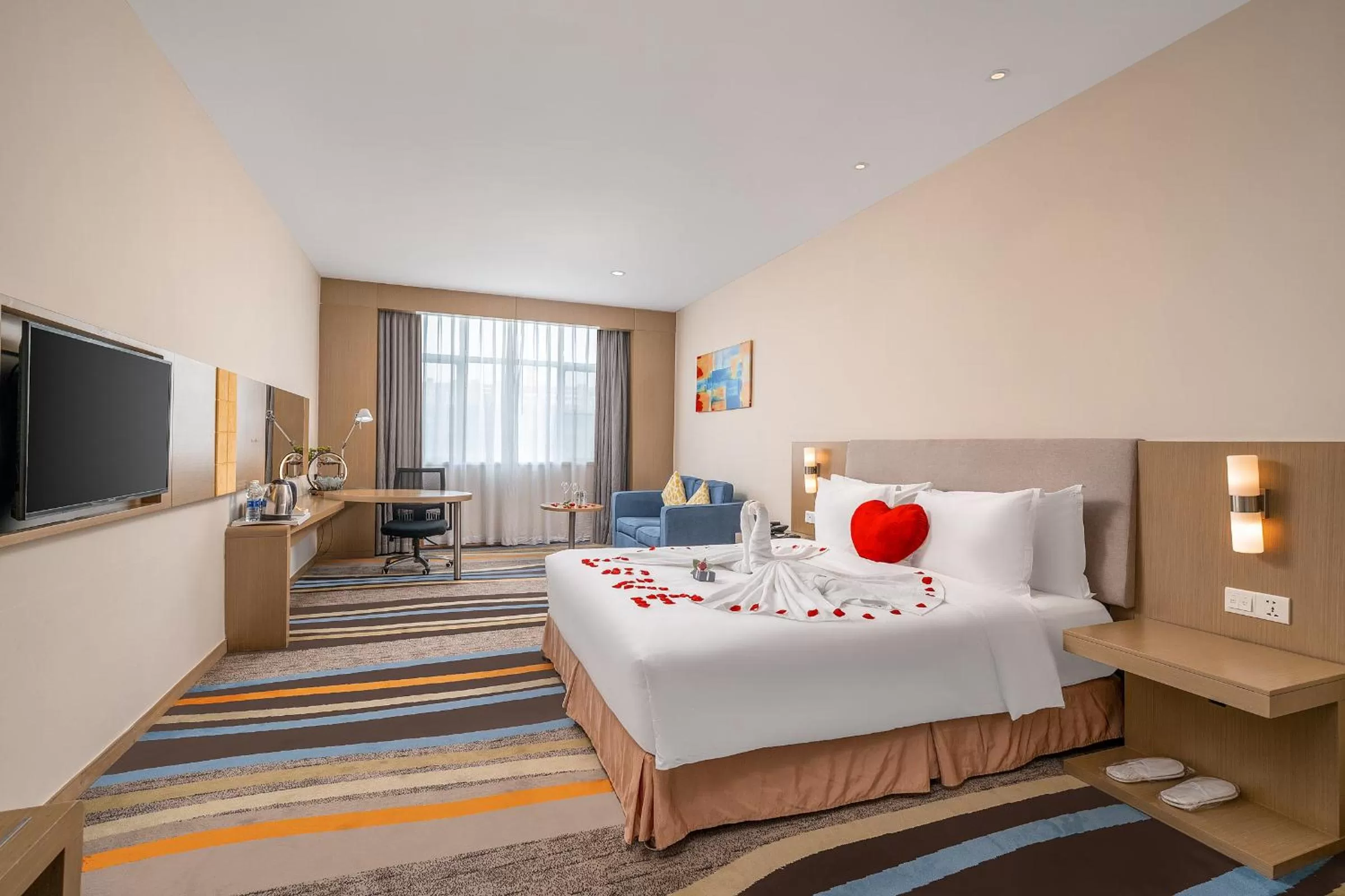 TV and multimedia, Bed in Guangzhou Baiyun Airport Rejoice by Argyle Hotel Rehe Metro Exit B --Free shuttle bus is provided during the 138th Canton Fair