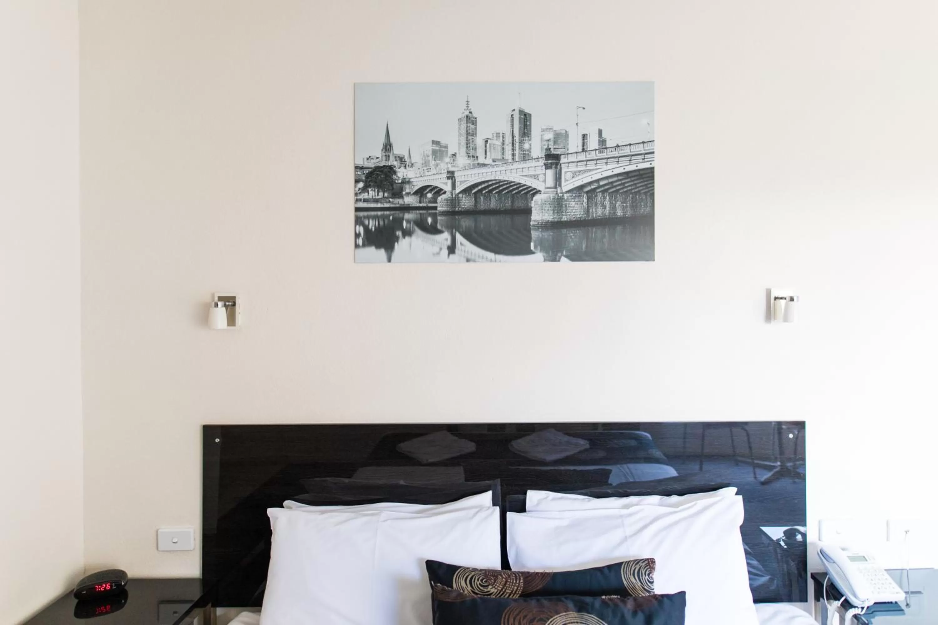 Bed in Best Western Mill Park Motor Inn