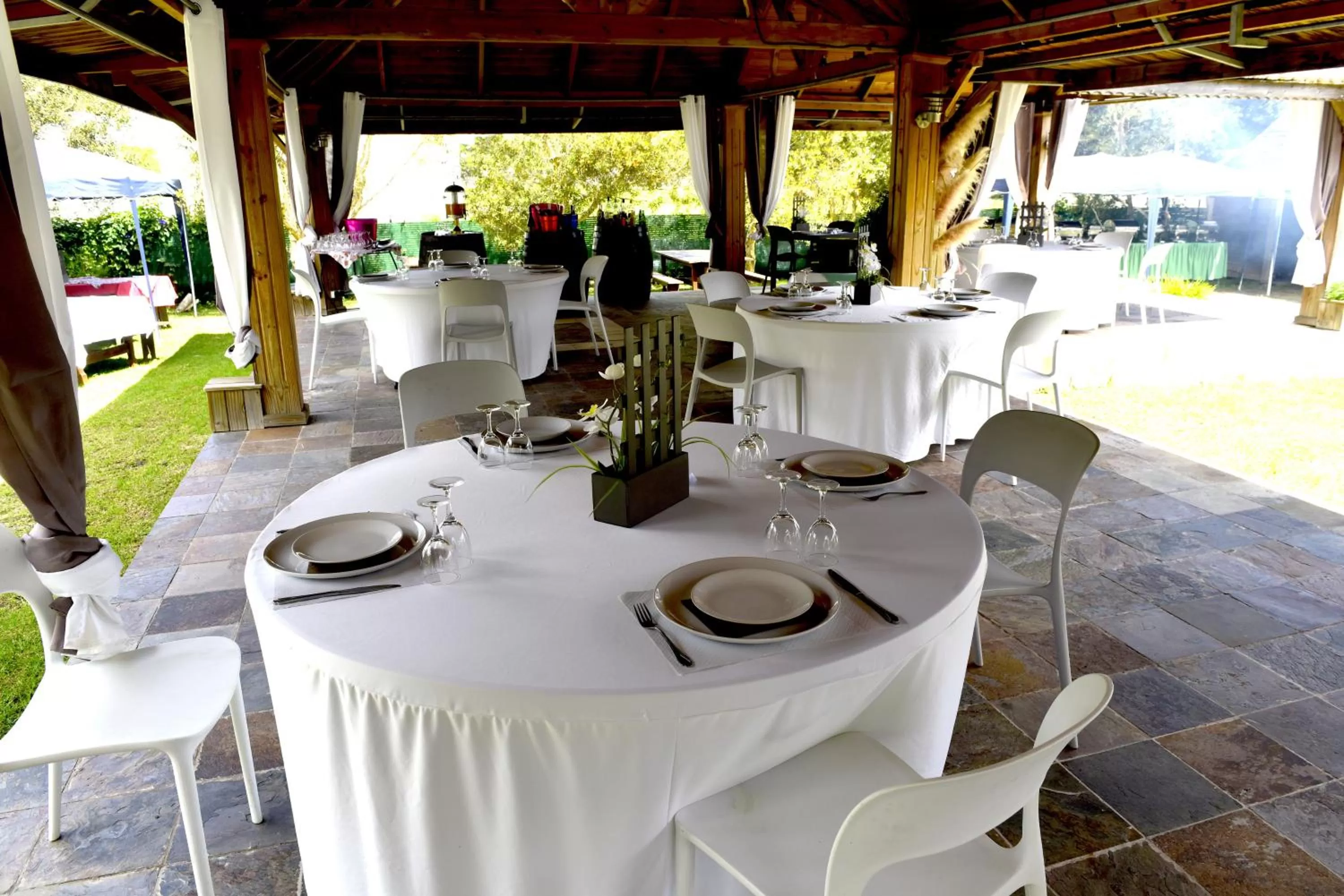 Restaurant/places to eat in Hotel Le Cilaos