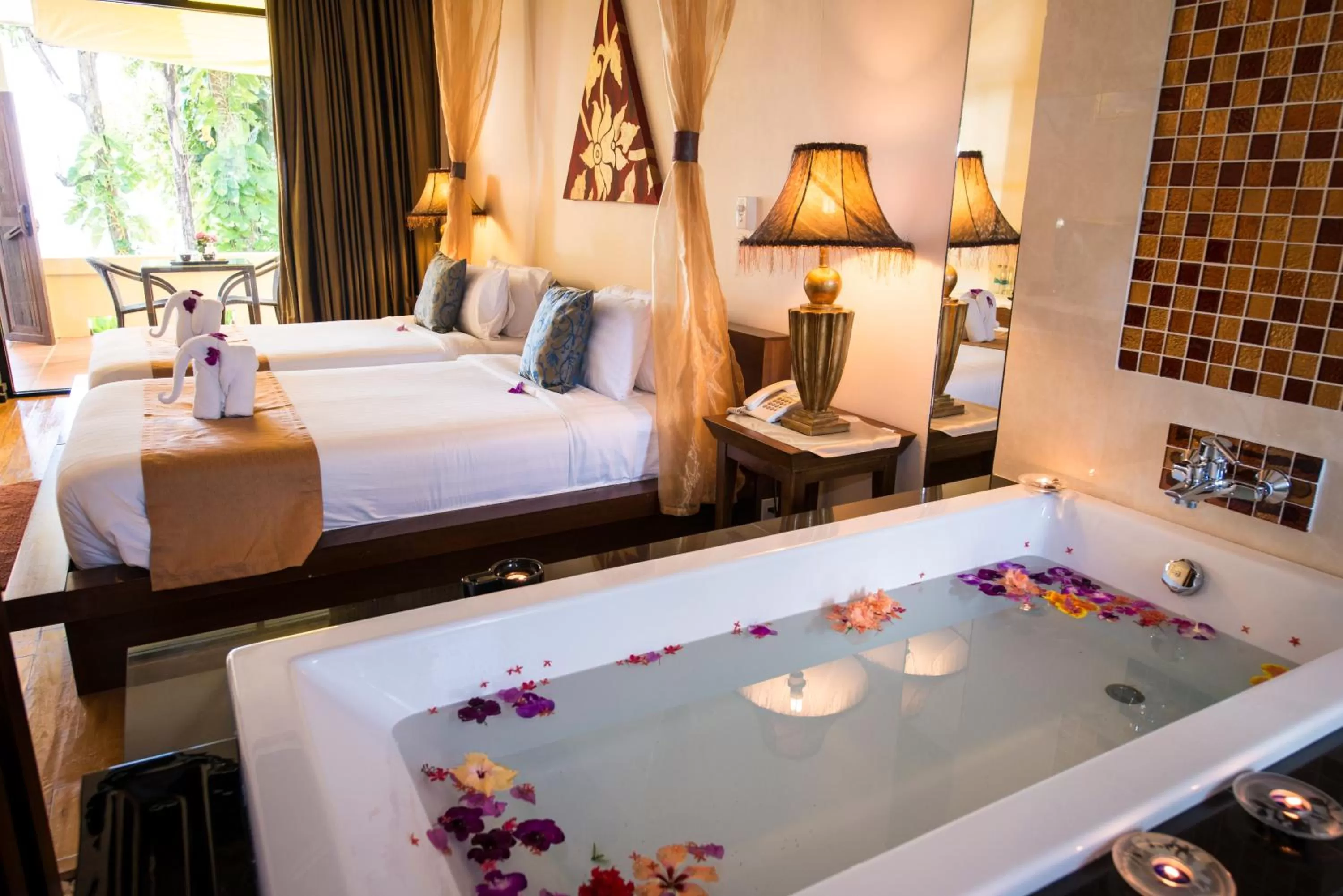 Day, Bed in Koh Chang Cliff Beach Resort