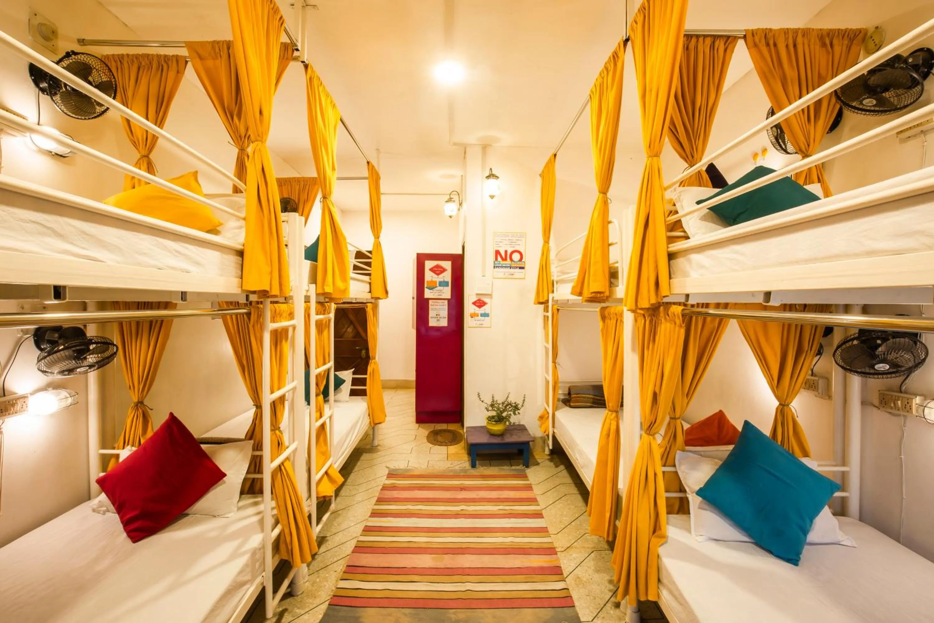 bunk bed, Bed in goSTOPS Lite Varanasi