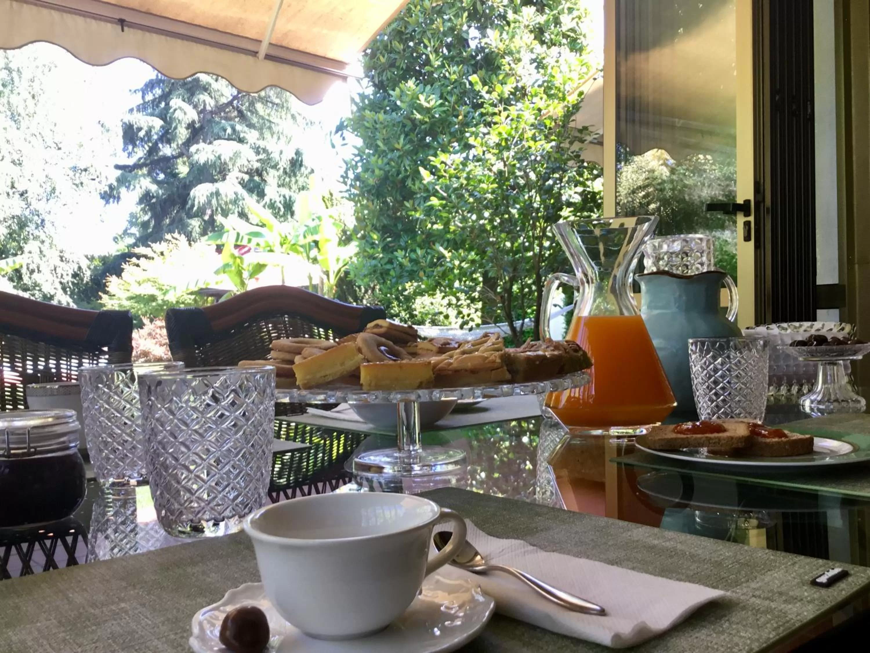 Breakfast in La Pergola B&B