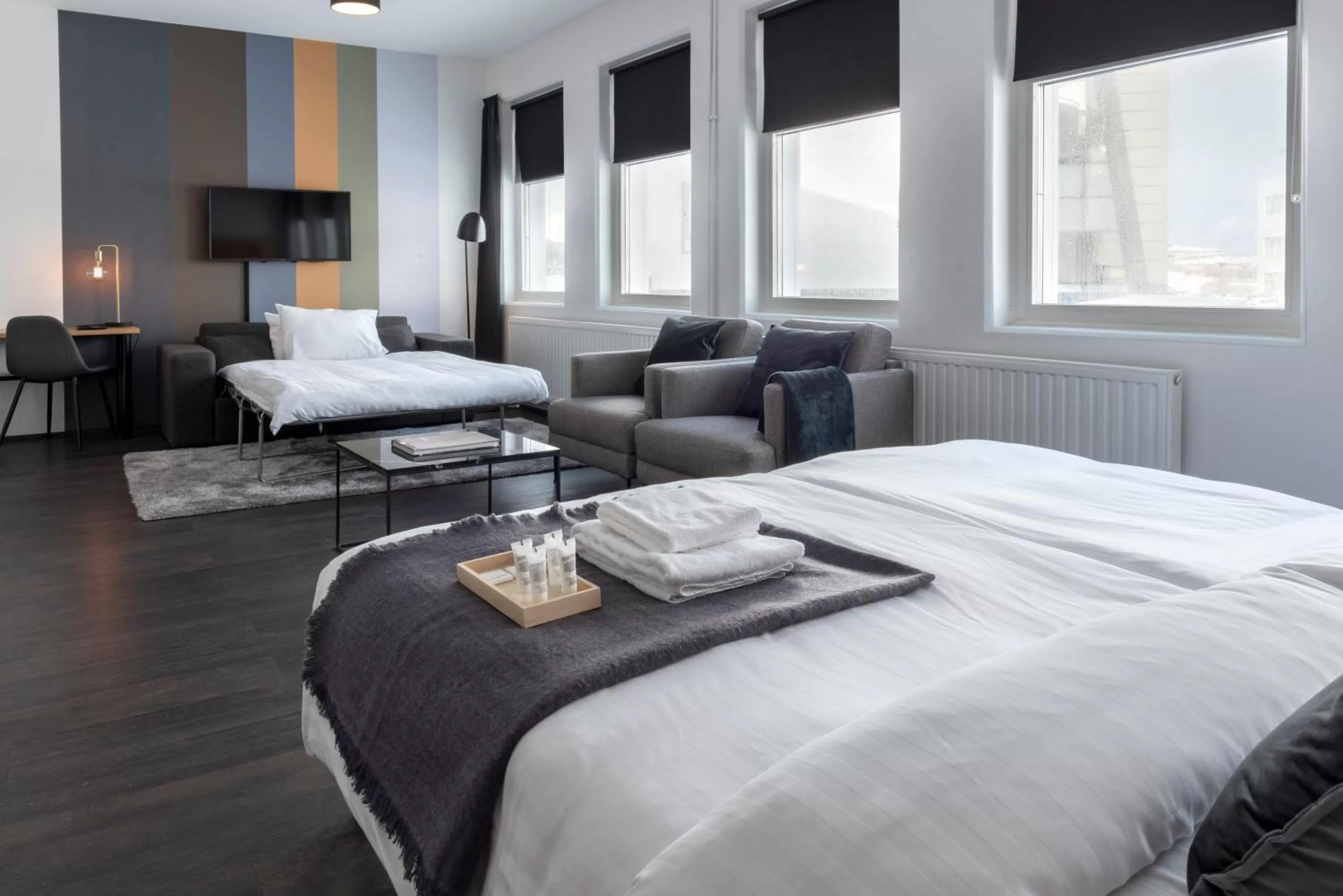 Spring, Bed in 201 Hotel