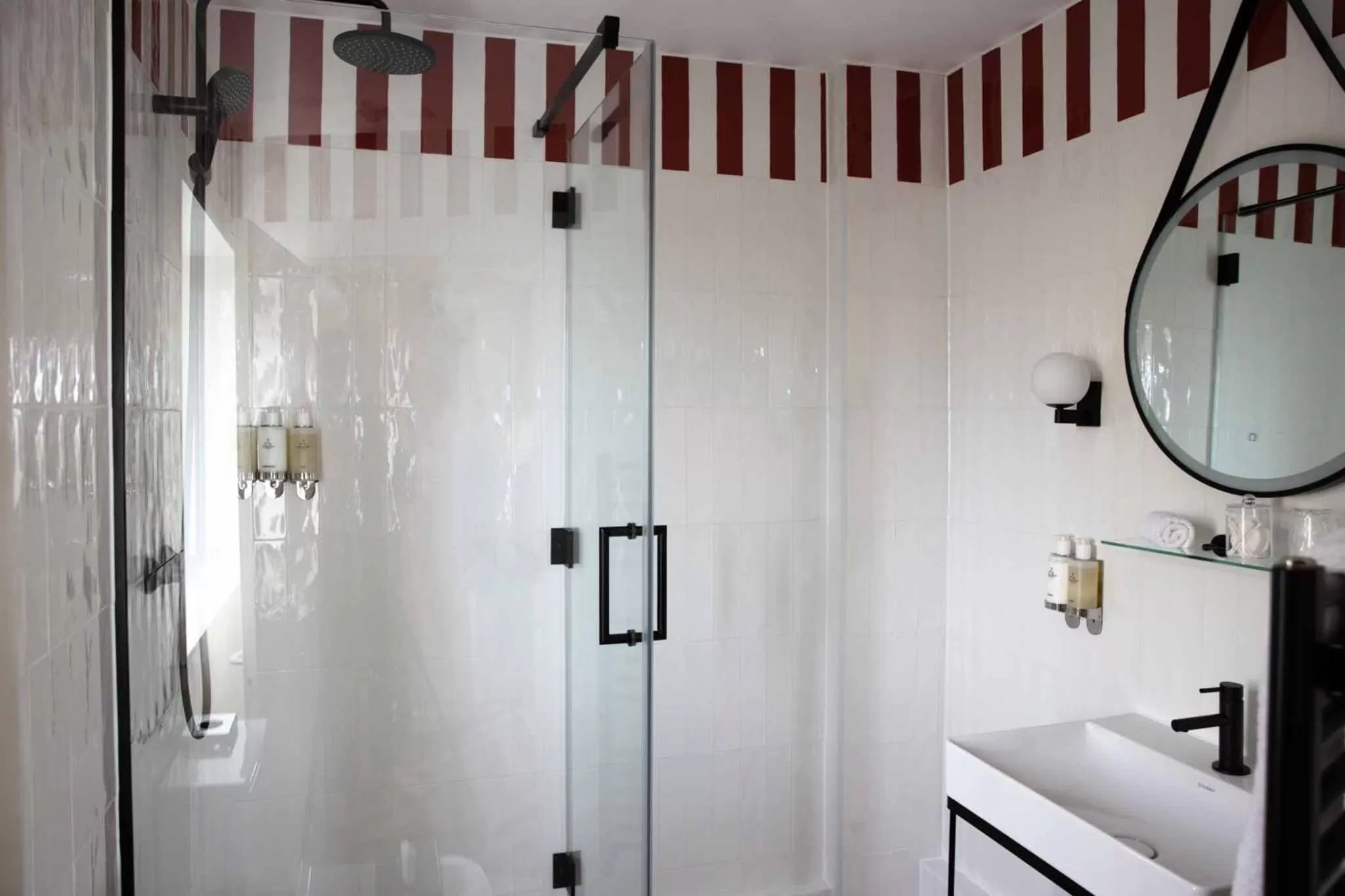 Shower in The Relais Cooden Beach and Spa