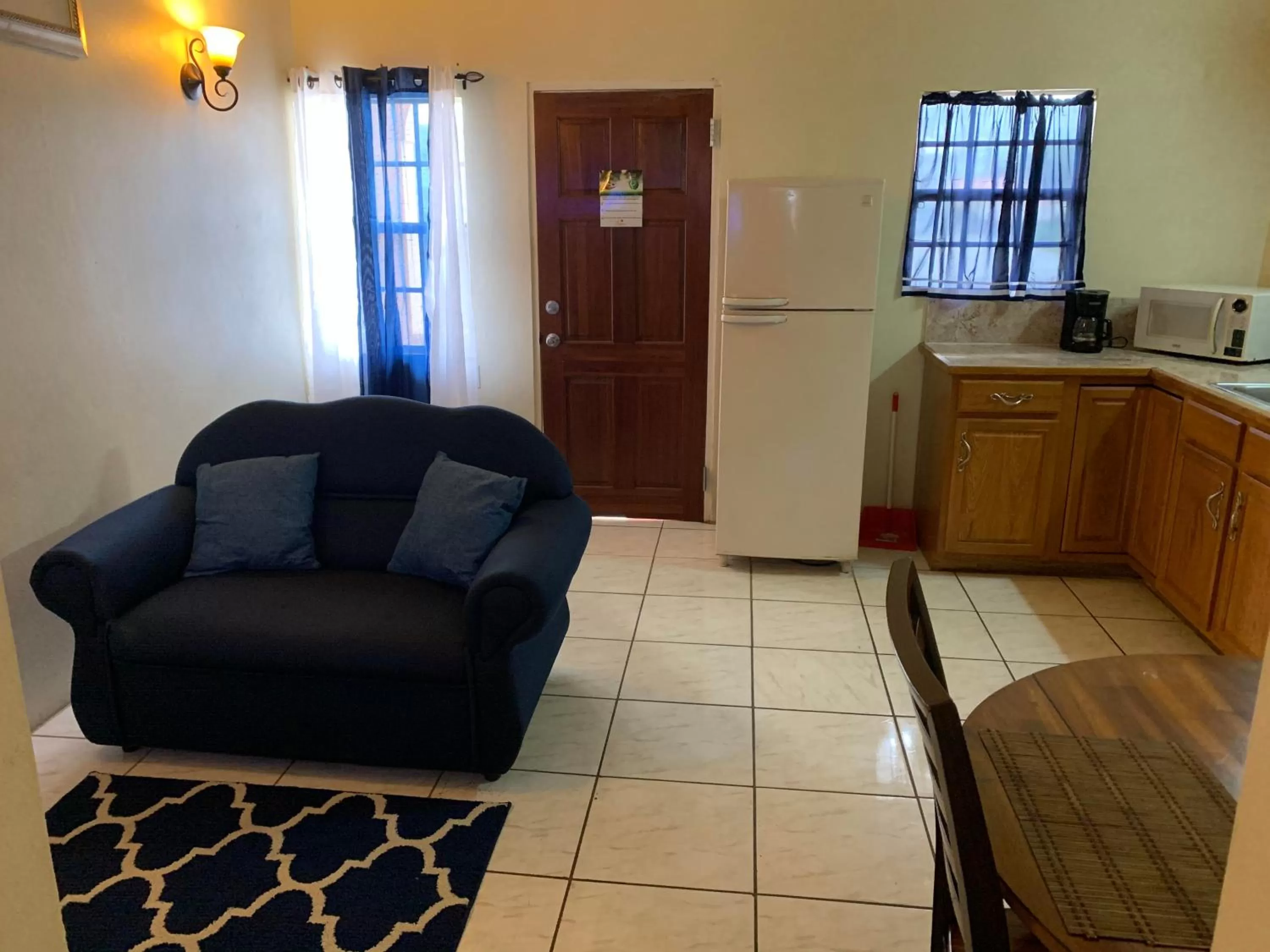 Connie's Comfort Suites