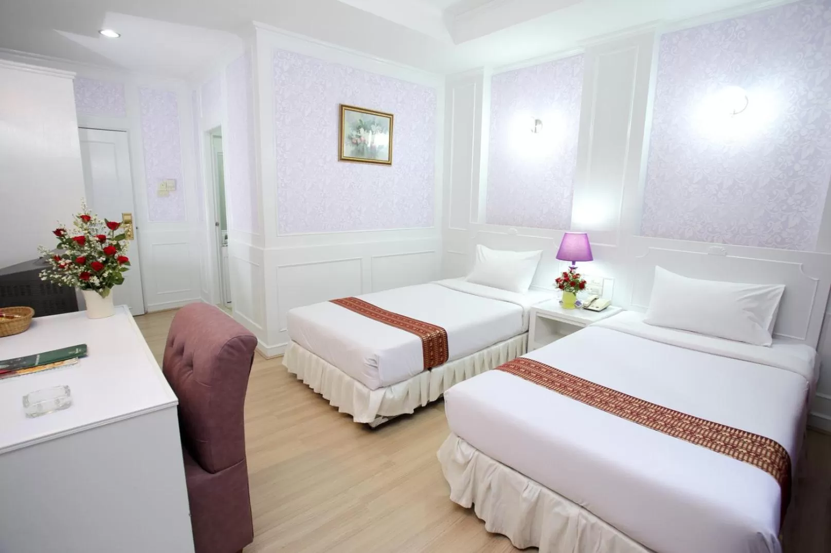 Bed in PJ Watergate Hotel