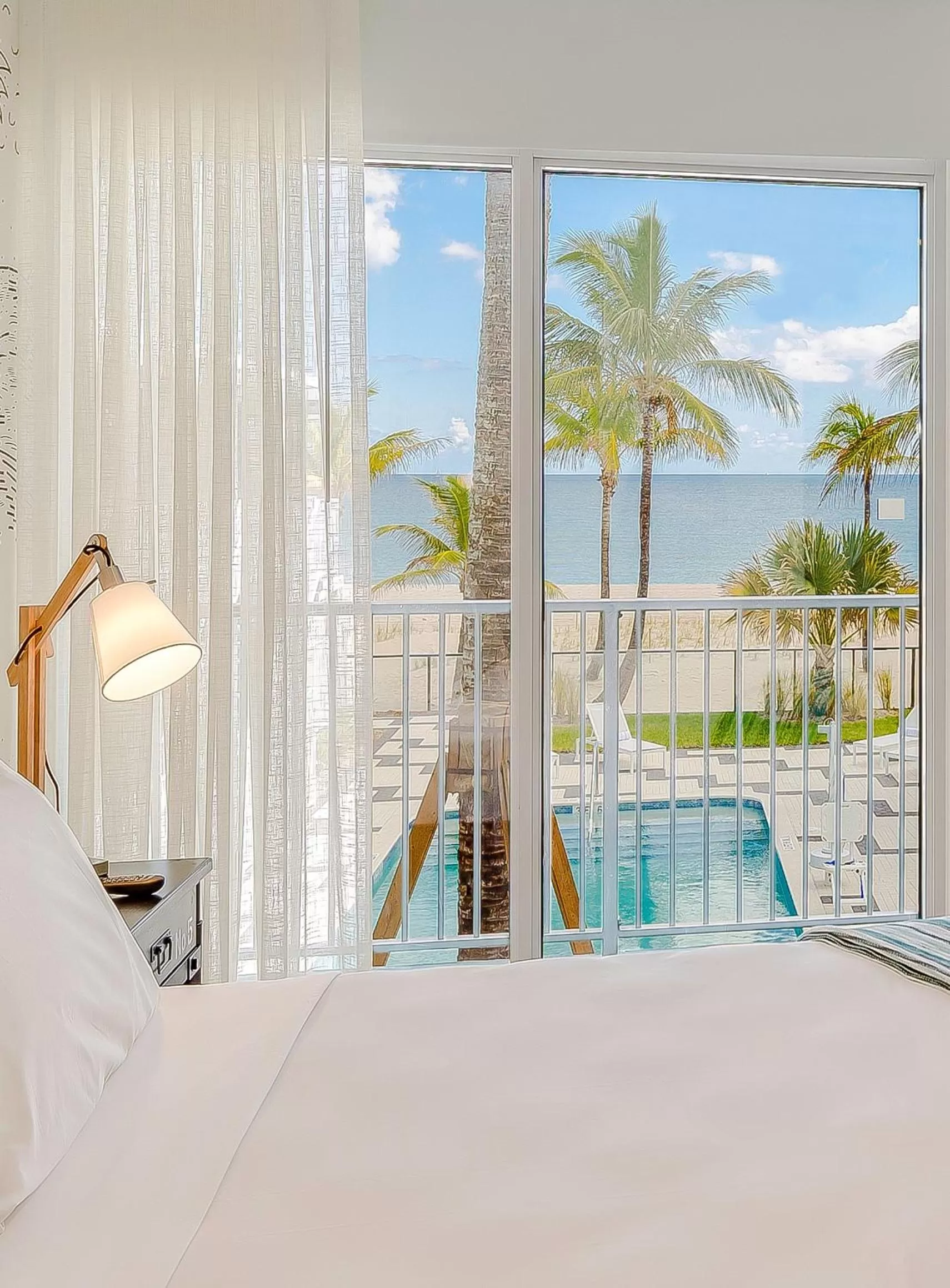 Bedroom, Bed in Plunge Beach Resort