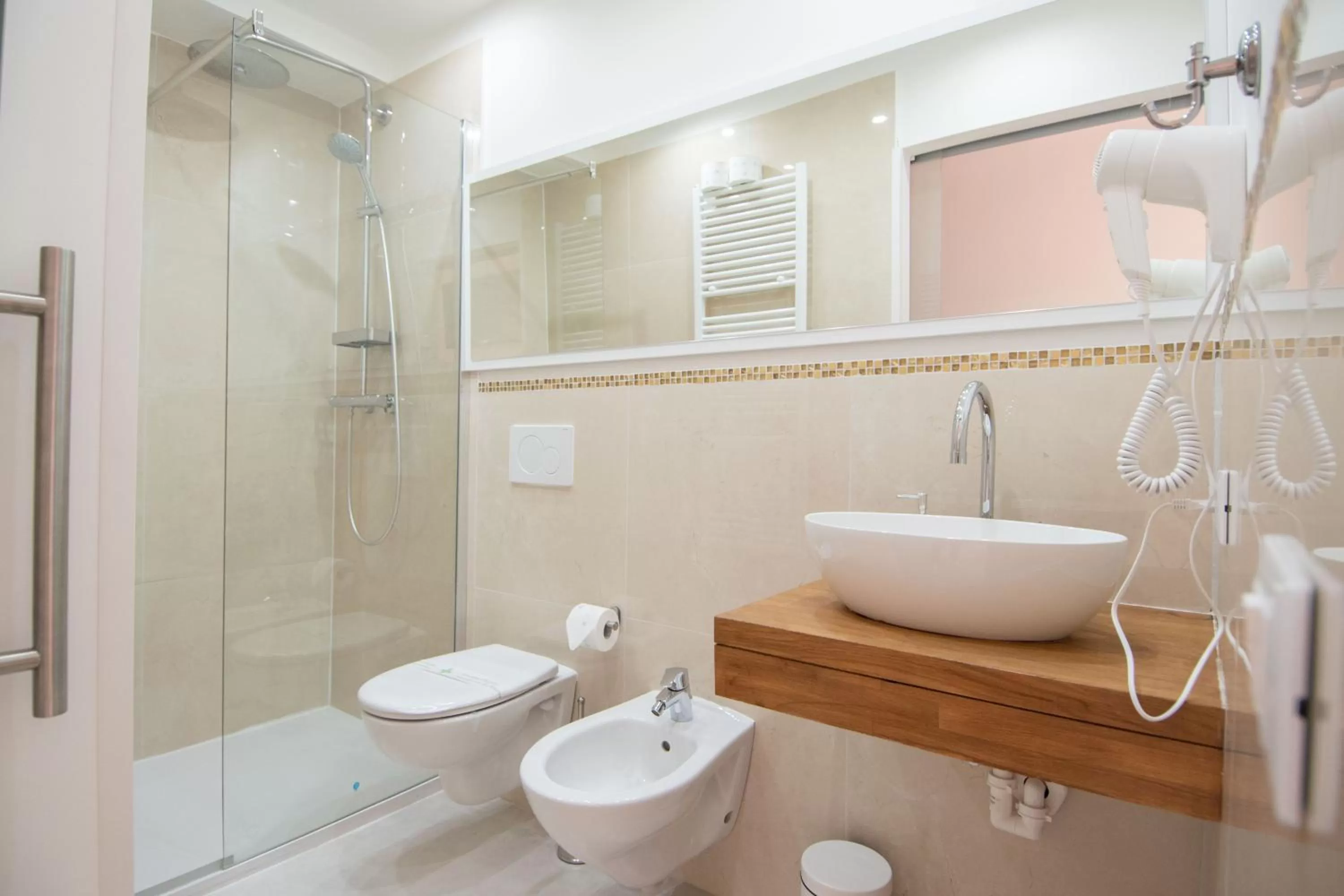 Bathroom in Klemi, rooms in old town