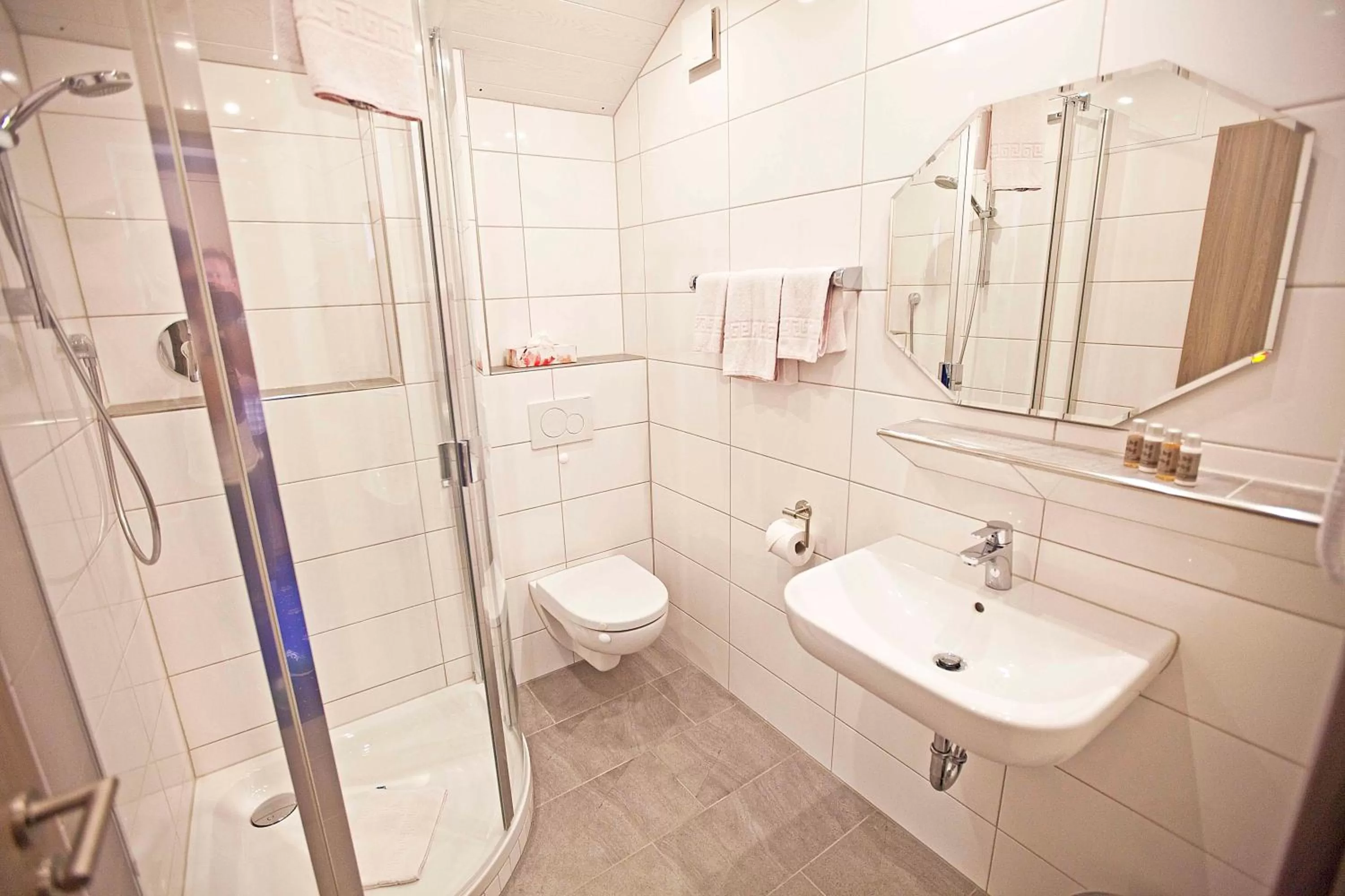 Bathroom in Hotel Post