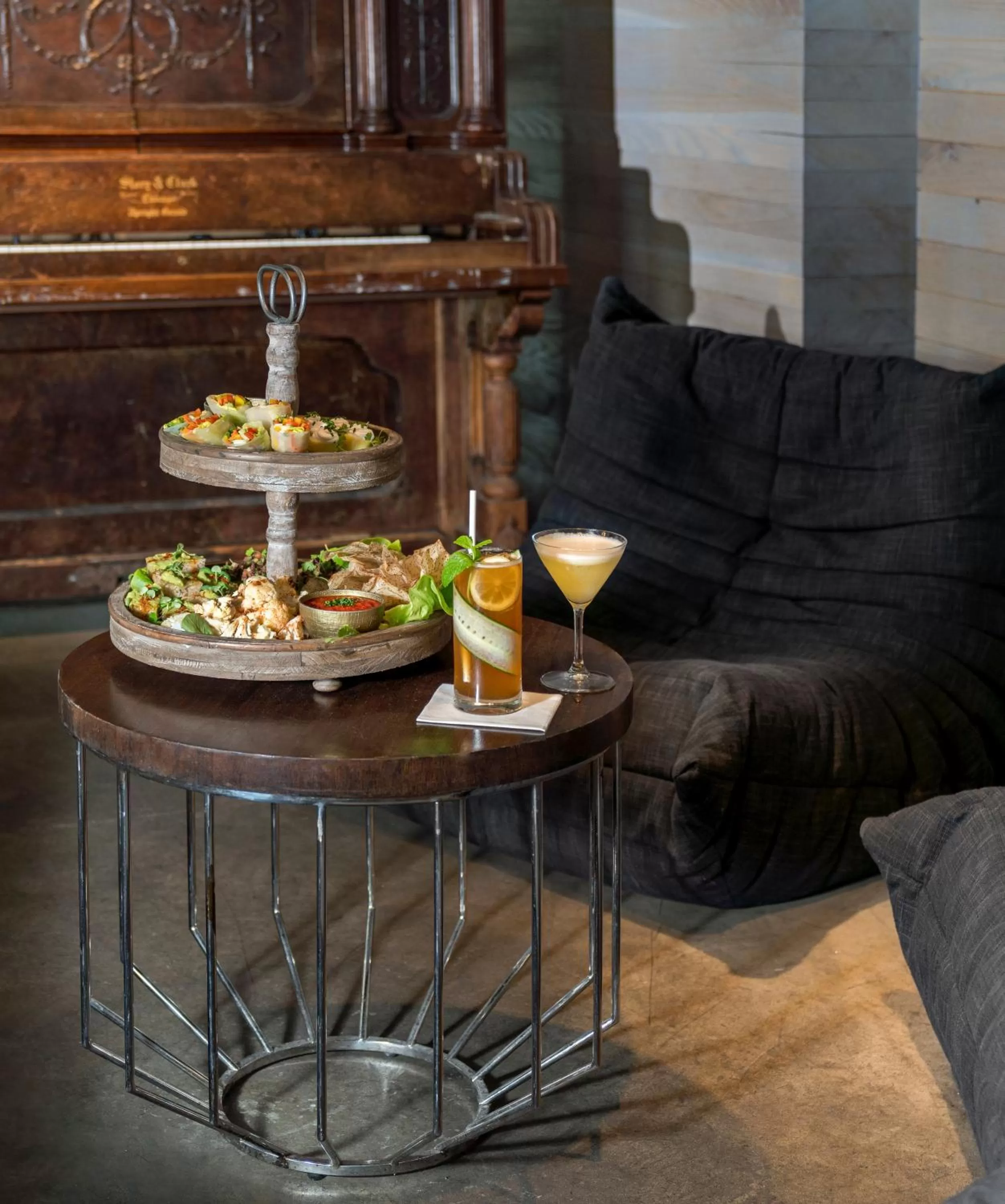 Seating area in Hotel Zetta San Francisco