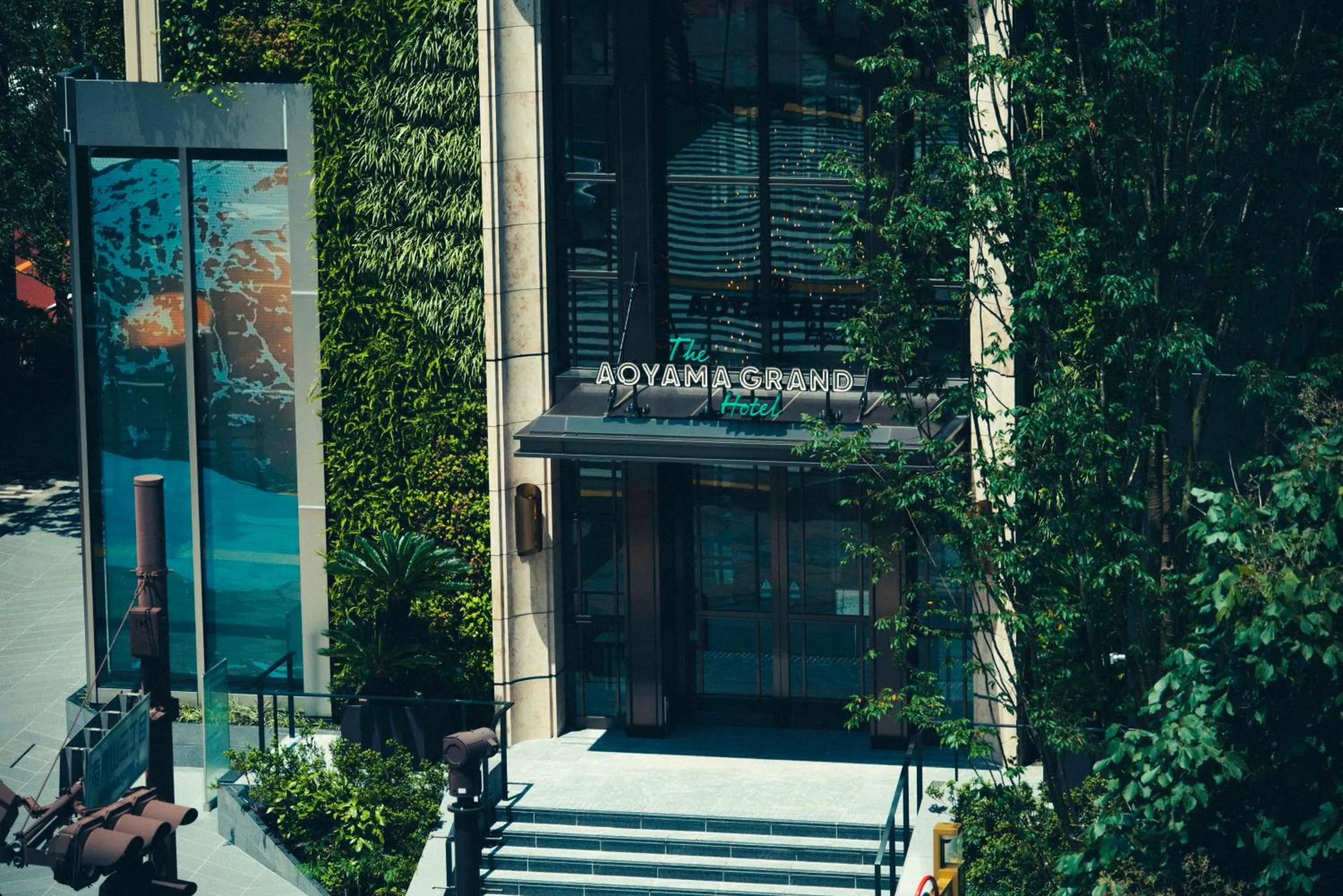 THE AOYAMA GRAND HOTEL