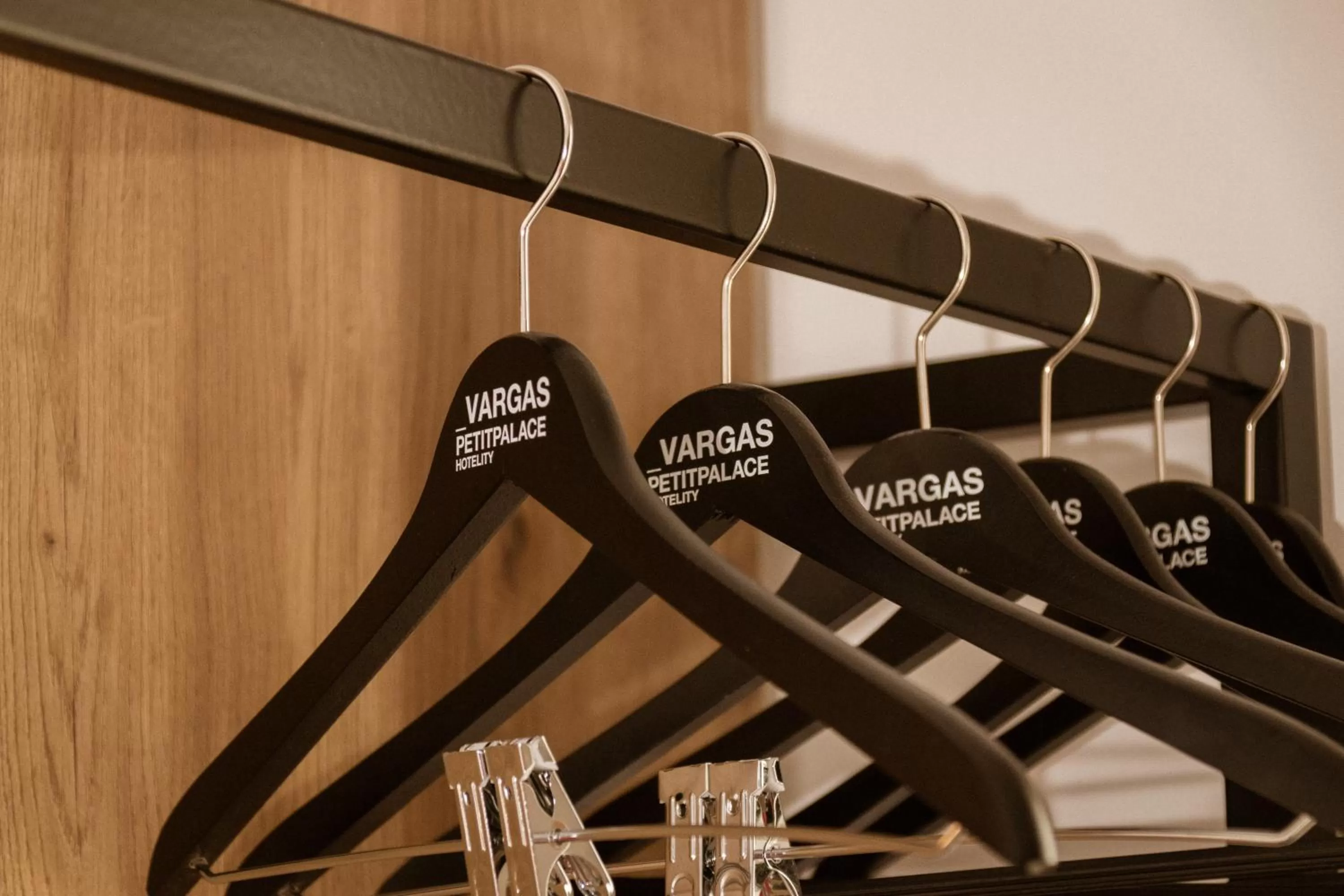 Decorative detail in Petit Palace Vargas