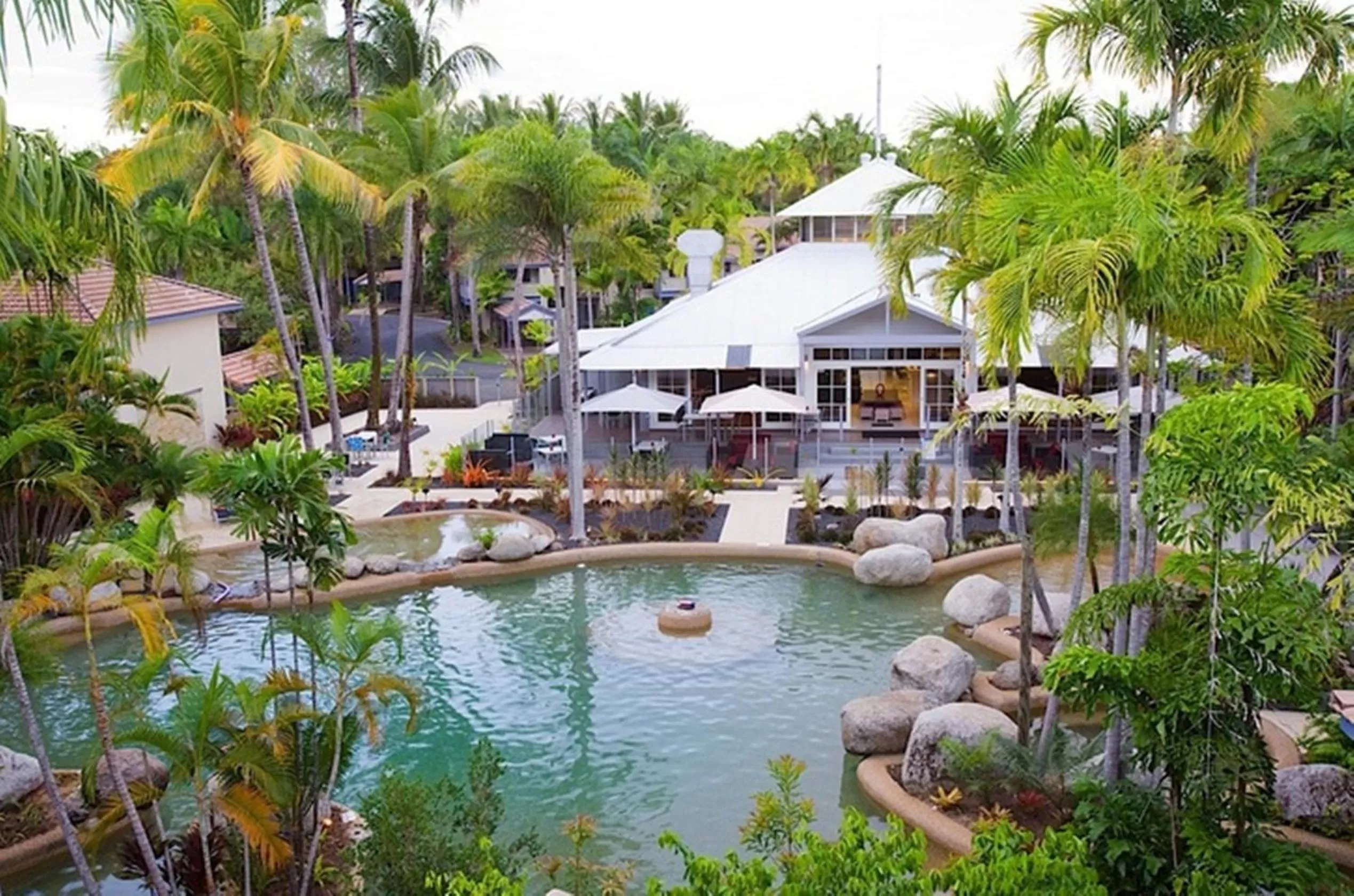 Swimming pool in Reef Resort Villas Port Douglas