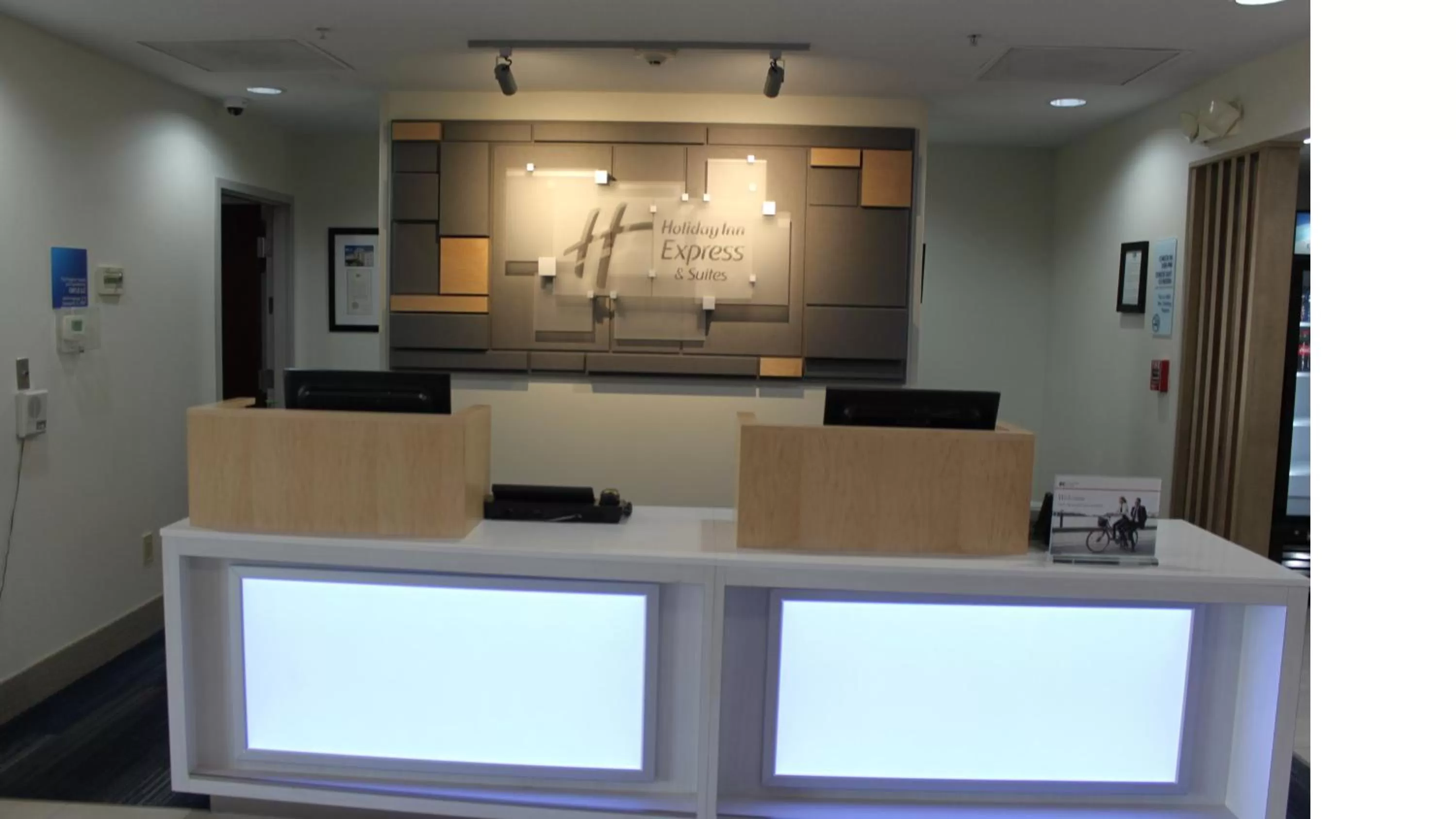 Lobby or reception in Holiday Inn Express Orlando - South Davenport by IHG