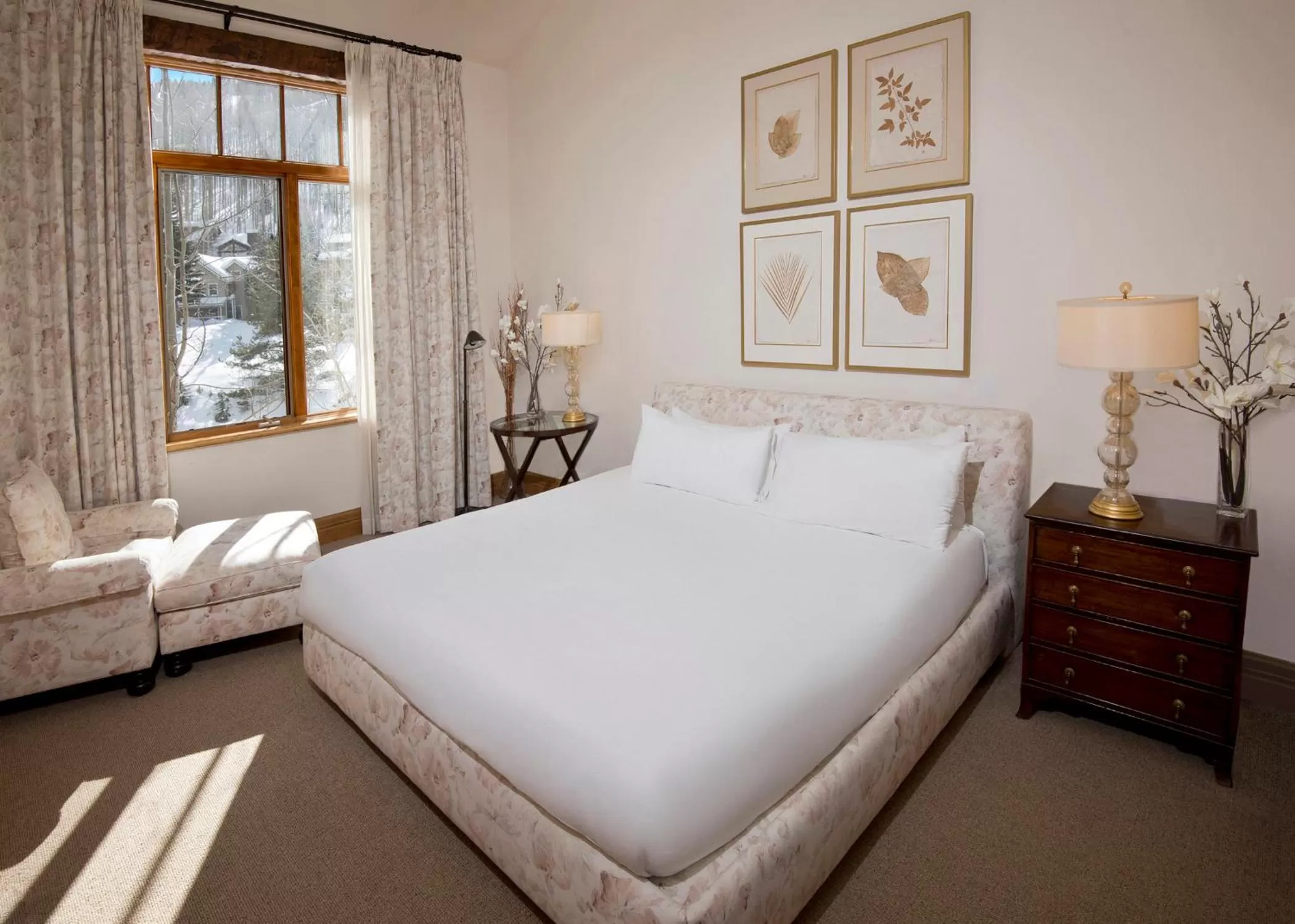 Bed in The Arrabelle at Vail Square, a RockResort