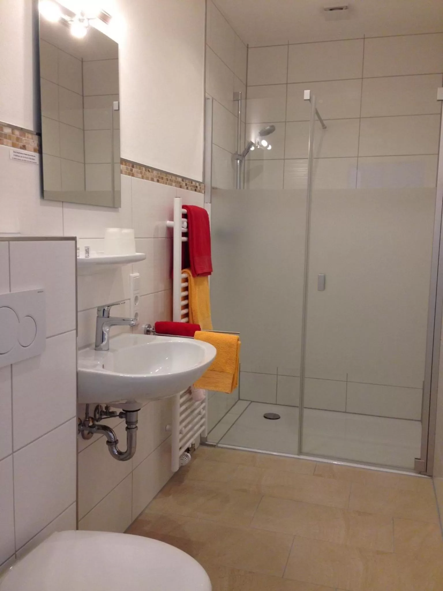 Bathroom in Hotel van Lendt garni