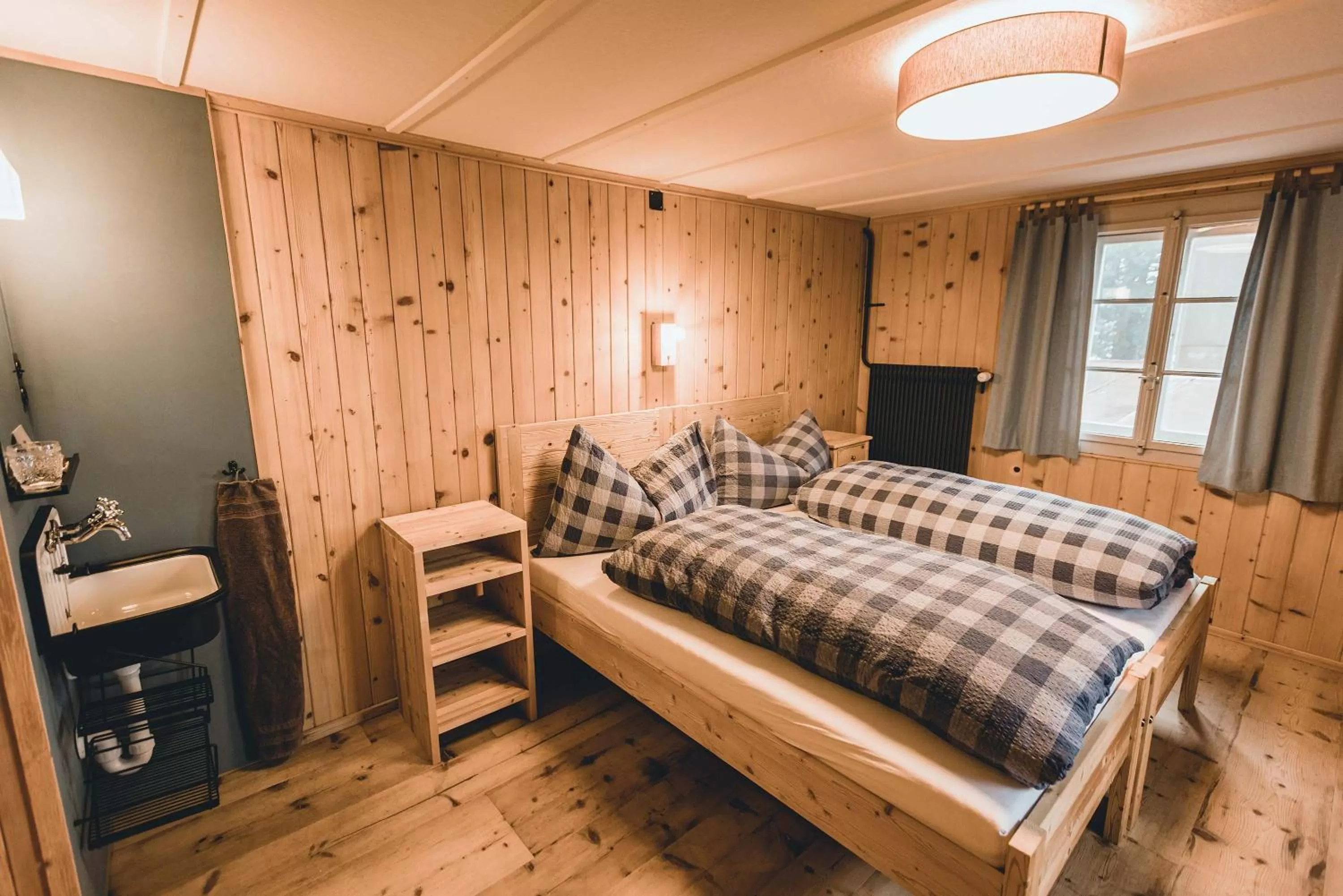 Bed in Alpenblick Bergrestaurant & Hotel