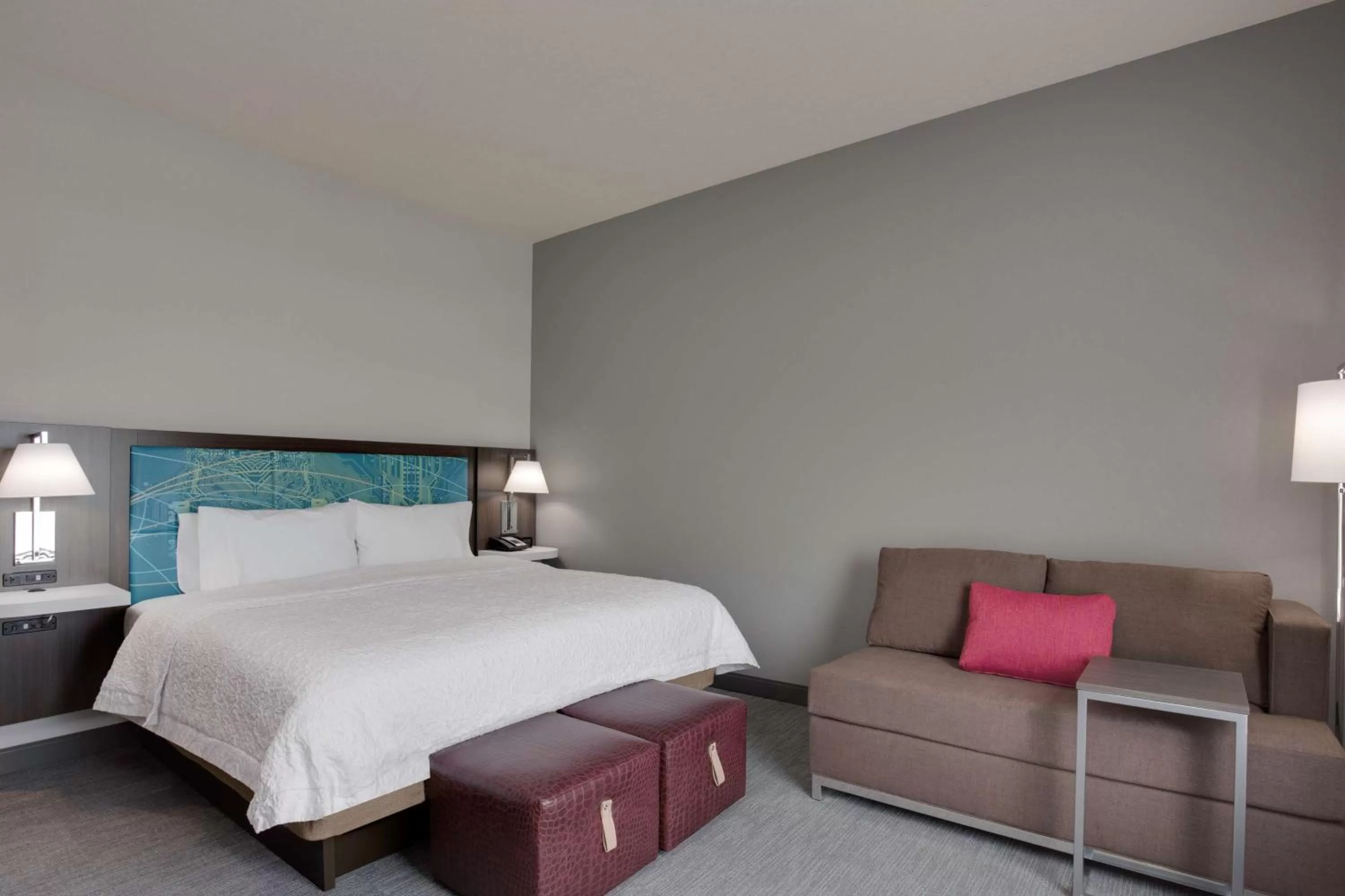 Living room, Bed in Hampton Inn Fort Lauderdale Pompano Beach