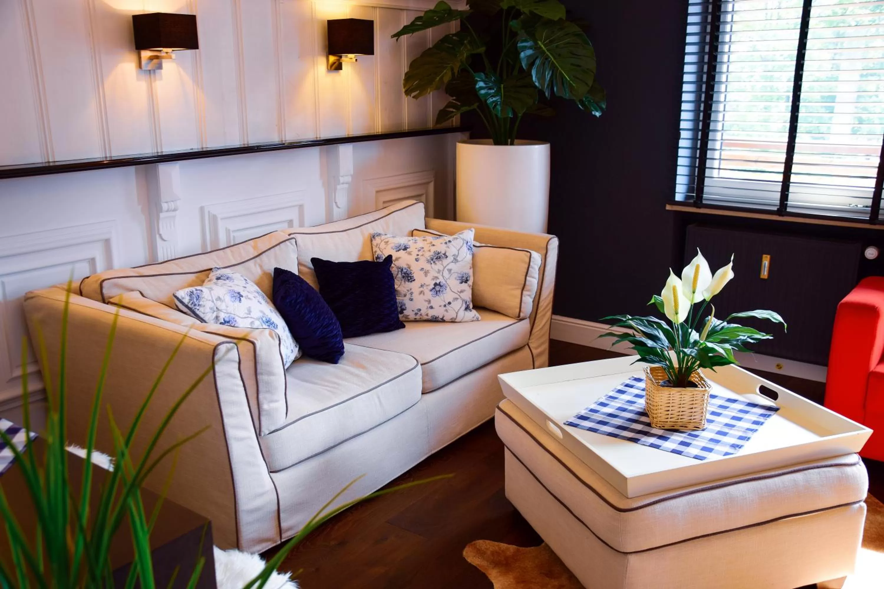 Living room, Seating Area in Sauna & Whirlpool - ALPENLIEBE APARTments