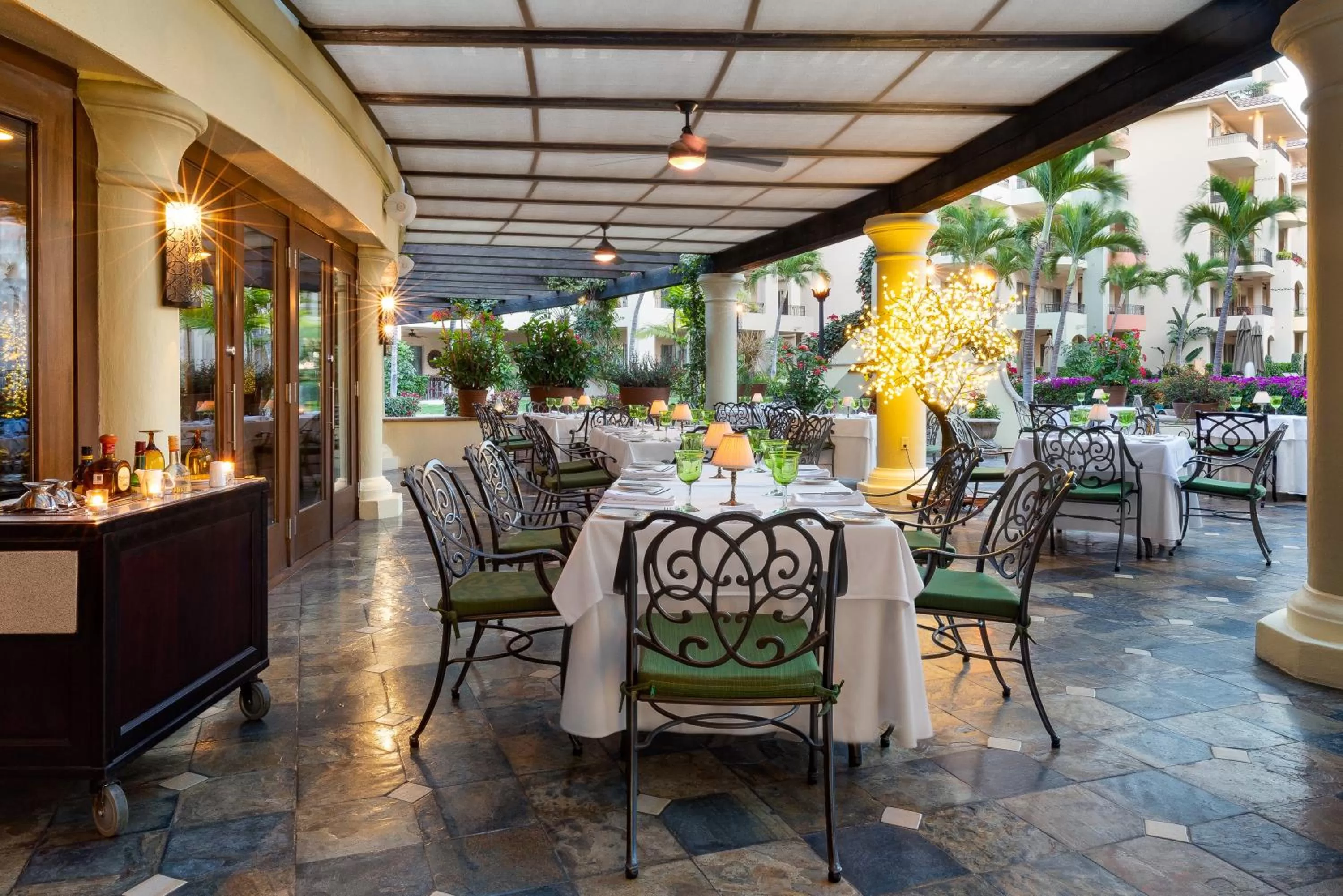 Restaurant/places to eat in Villa la Estancia Beach Resort & Spa