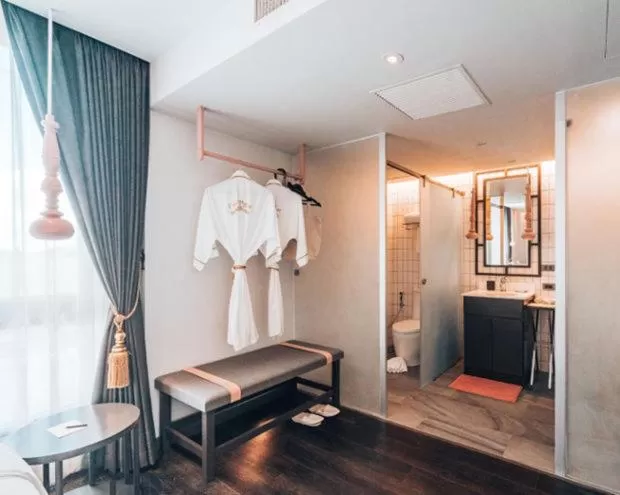 Shower in SOOKNIRUND HOTEL