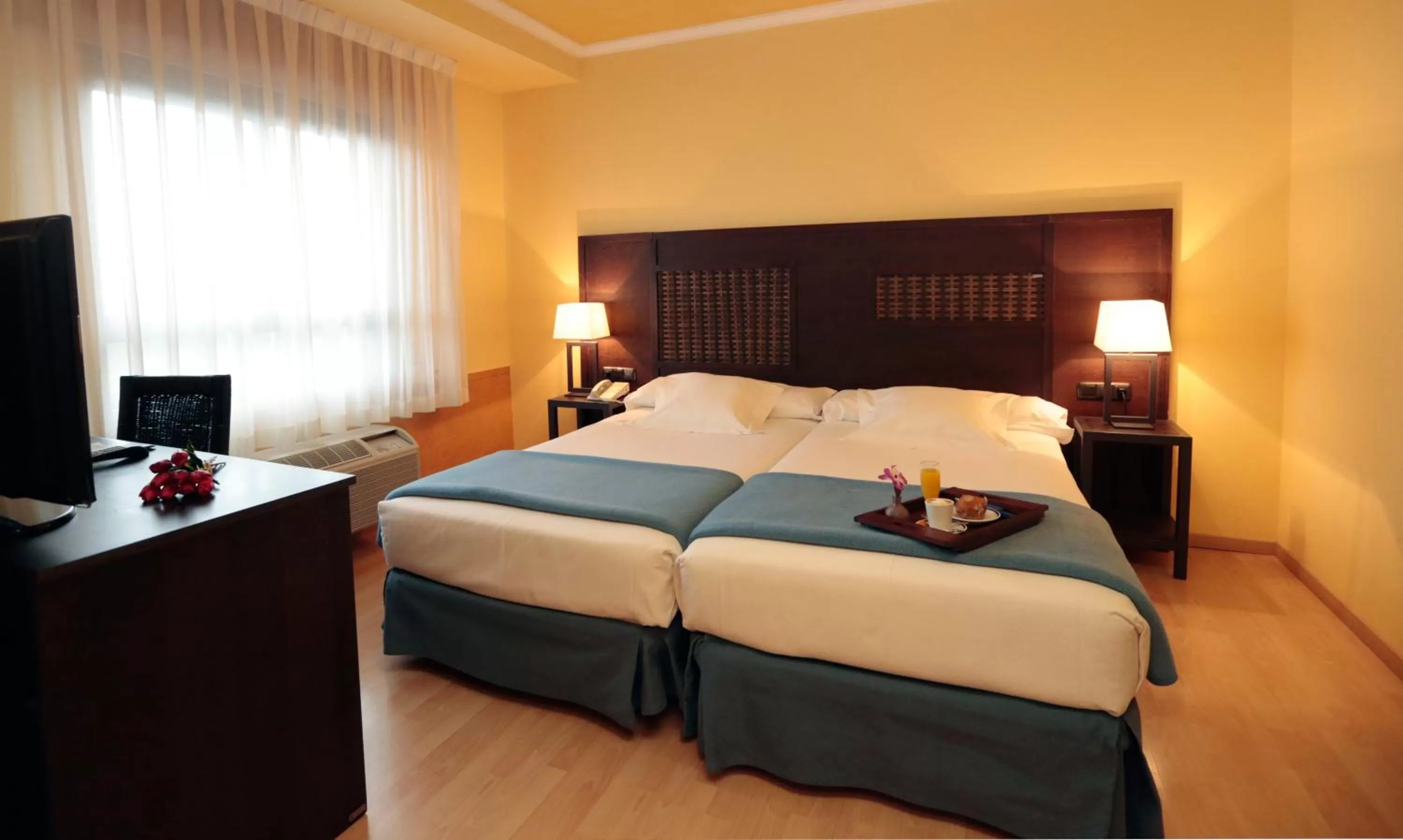 Bedroom, Bed in Hotel Spa Congreso