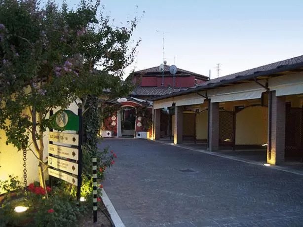 Property building in Vip's Motel Luxury Accommodation & Spa