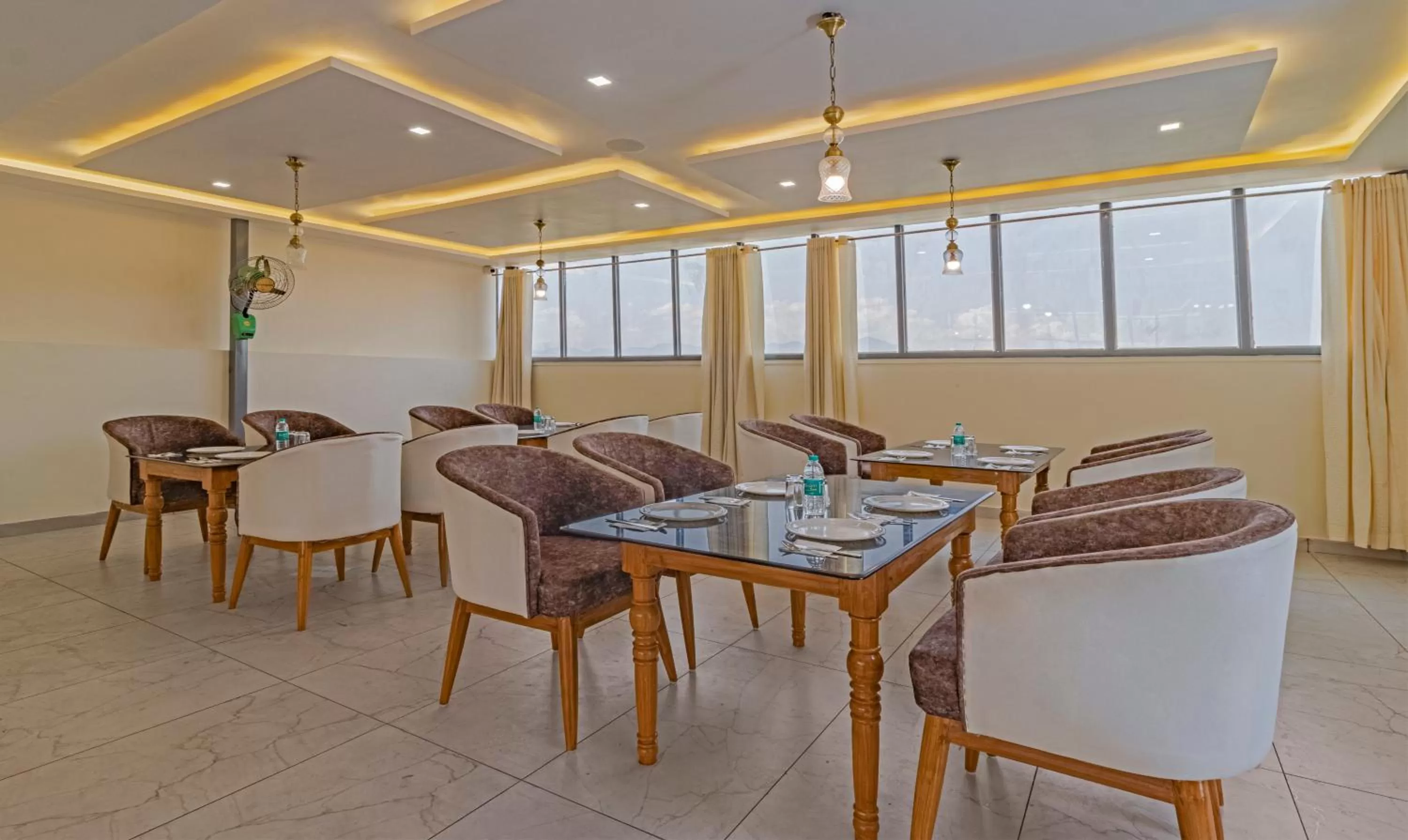 Restaurant/Places to Eat in Treebo Trend Haveli Resort Roots Bhupatwala