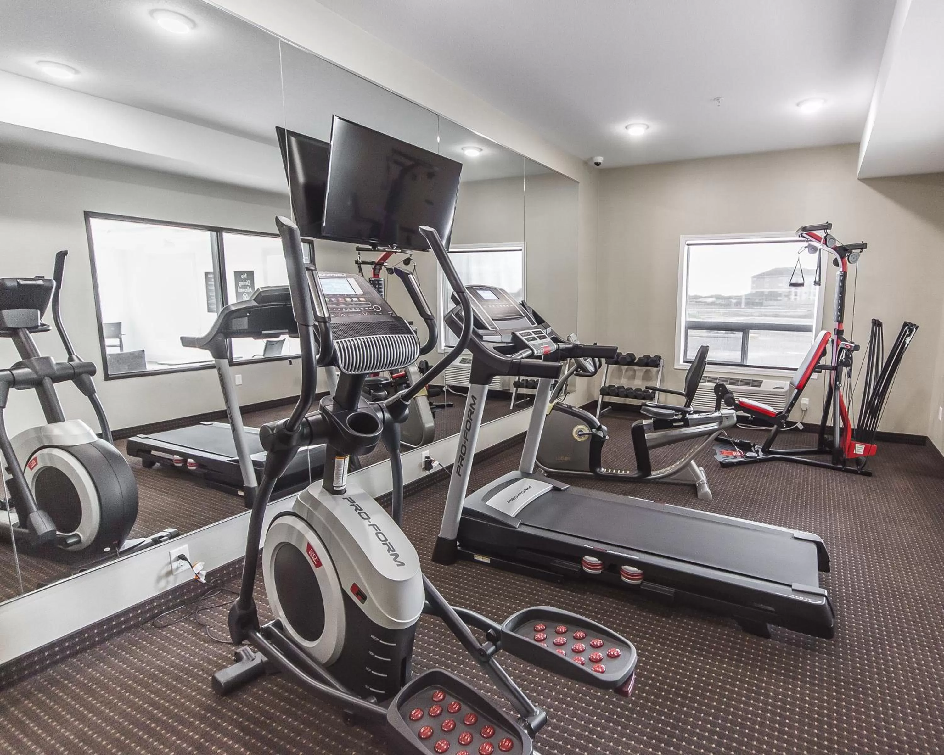 Fitness centre/facilities in Comfort Inn & Suites Bonnyville