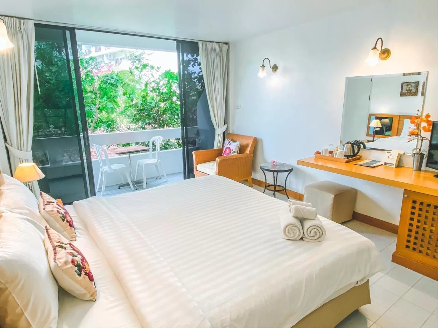 Bedroom, Bed in Nern Chalet Beachfront Hotel